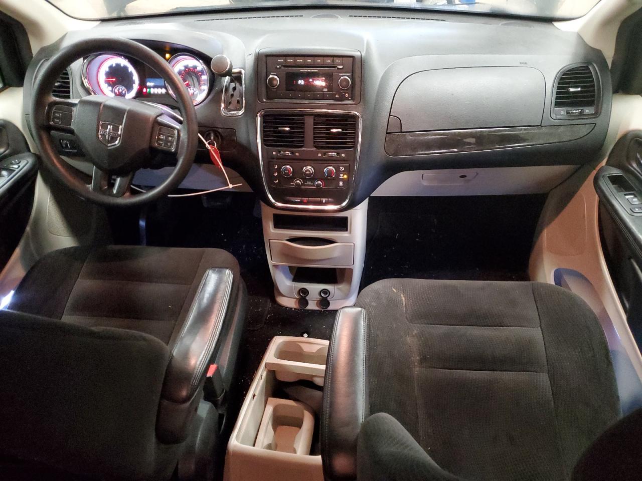 2016 Dodge Caravan - Image 8