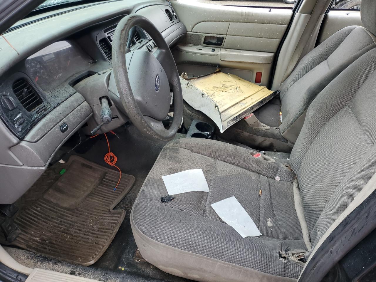 2011 Ford Crown Victoria - Image 7
