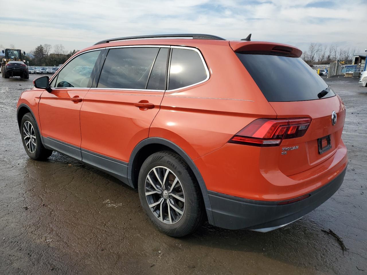 2019 Volkswagen Tiguan - Image 2