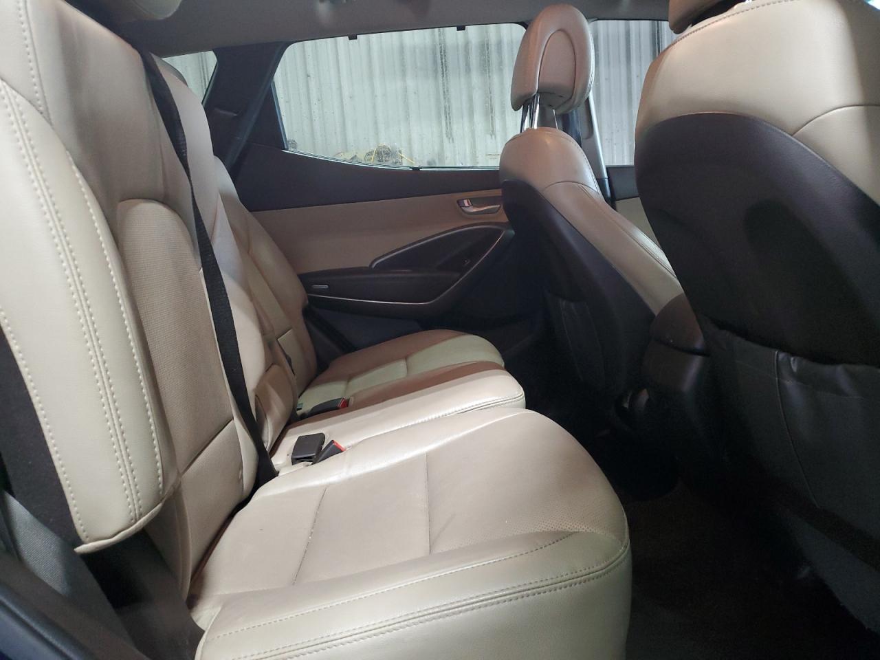 2017 Hyundai Santa Fe - Image 11