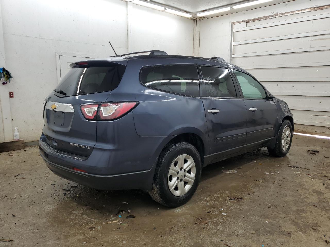 2013 Chevrolet Traverse - Image 3