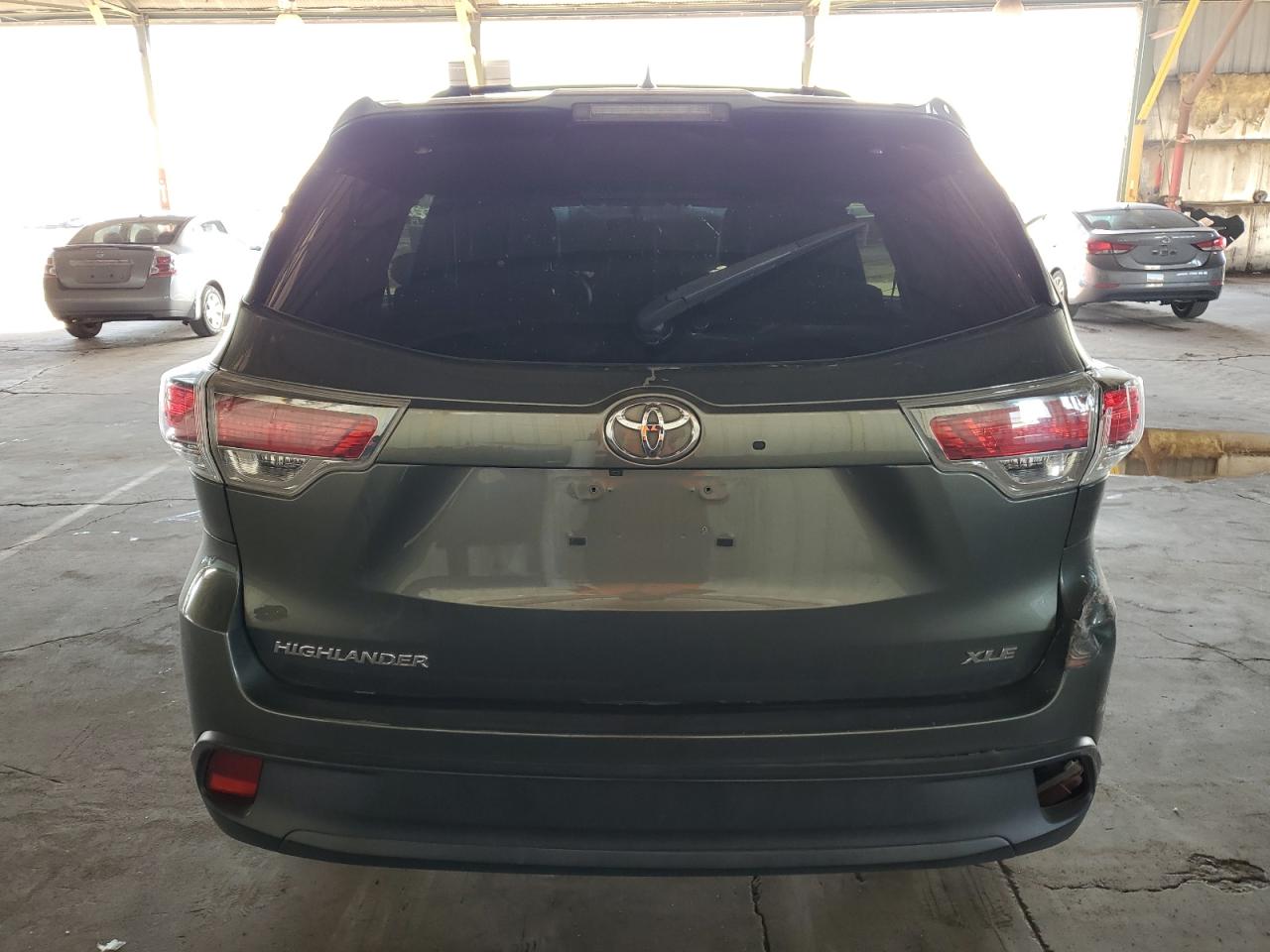 2016 Toyota Highlander - Image 6
