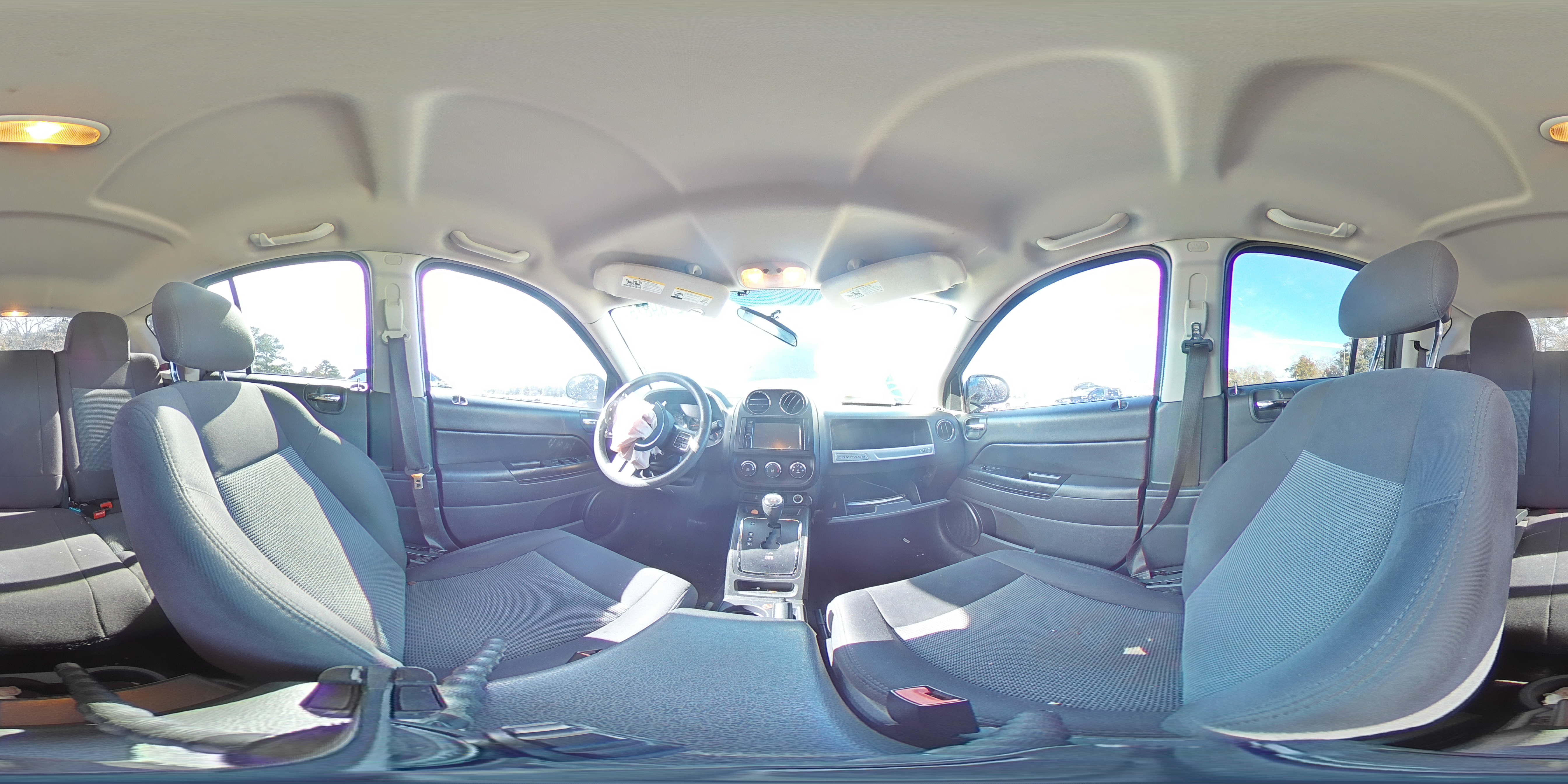 2015 Jeep Compass - Image 15