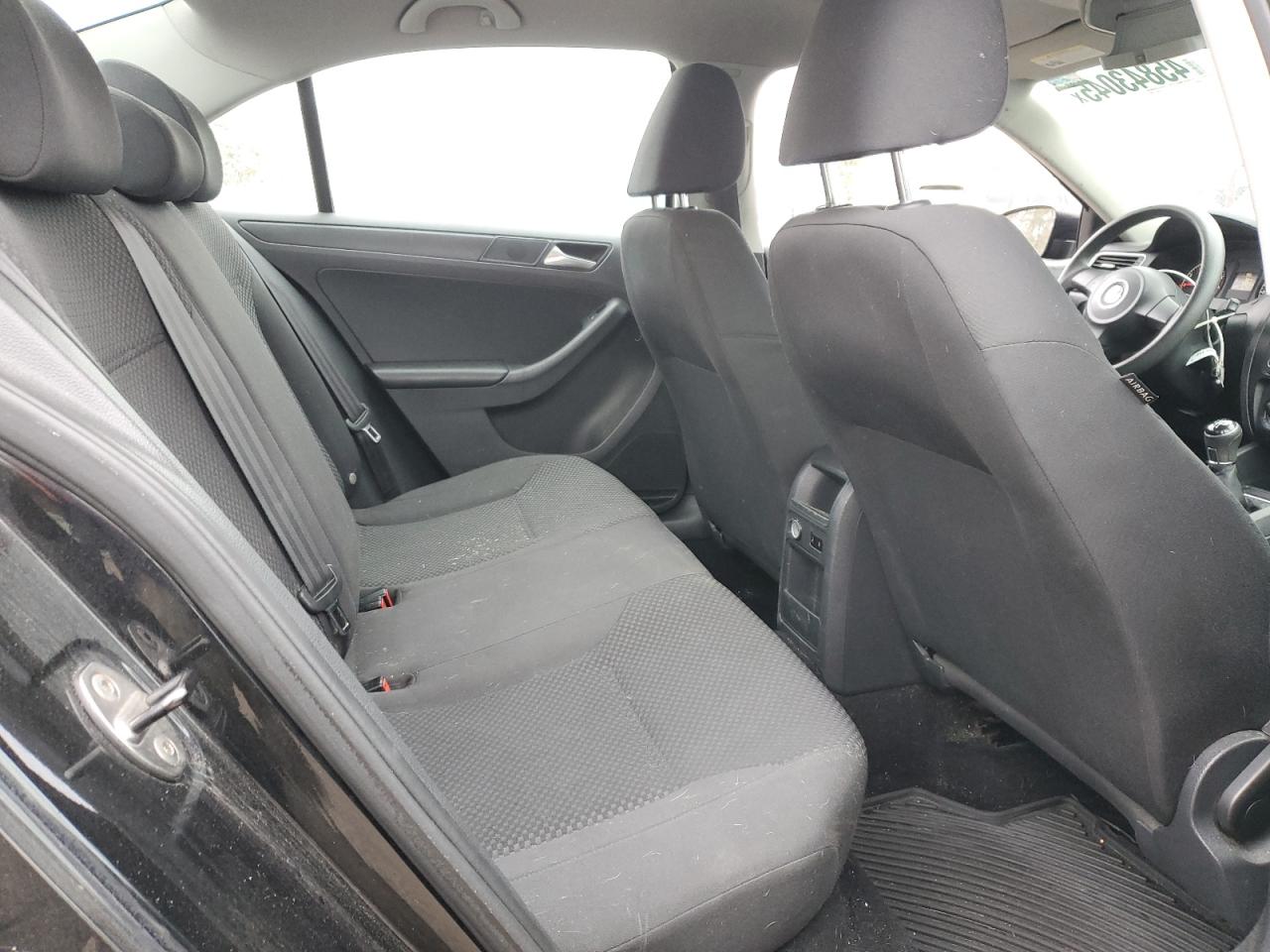 2014 Volkswagen Jetta - Image 10