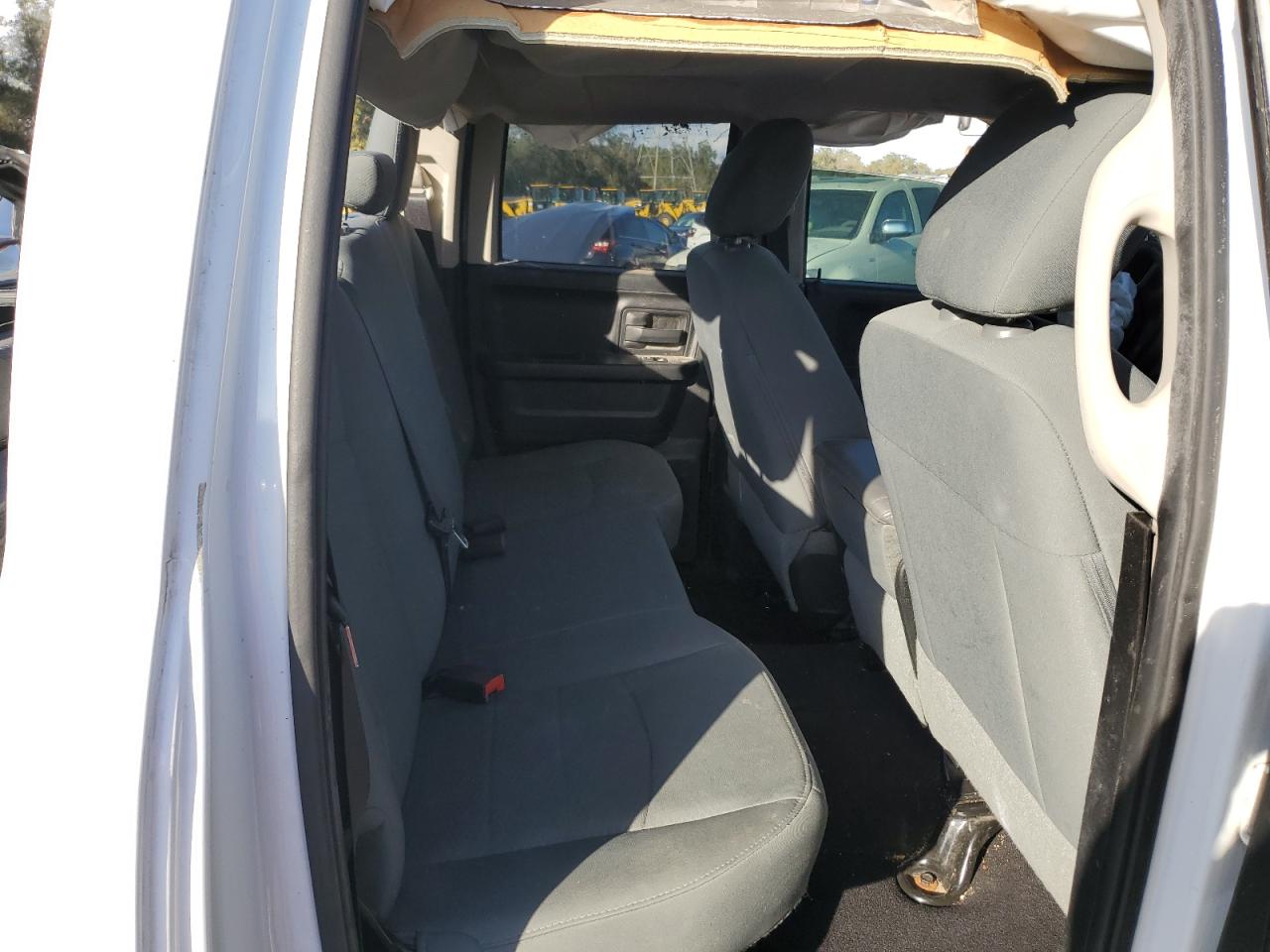 2015 RAM 1500 - Image 11