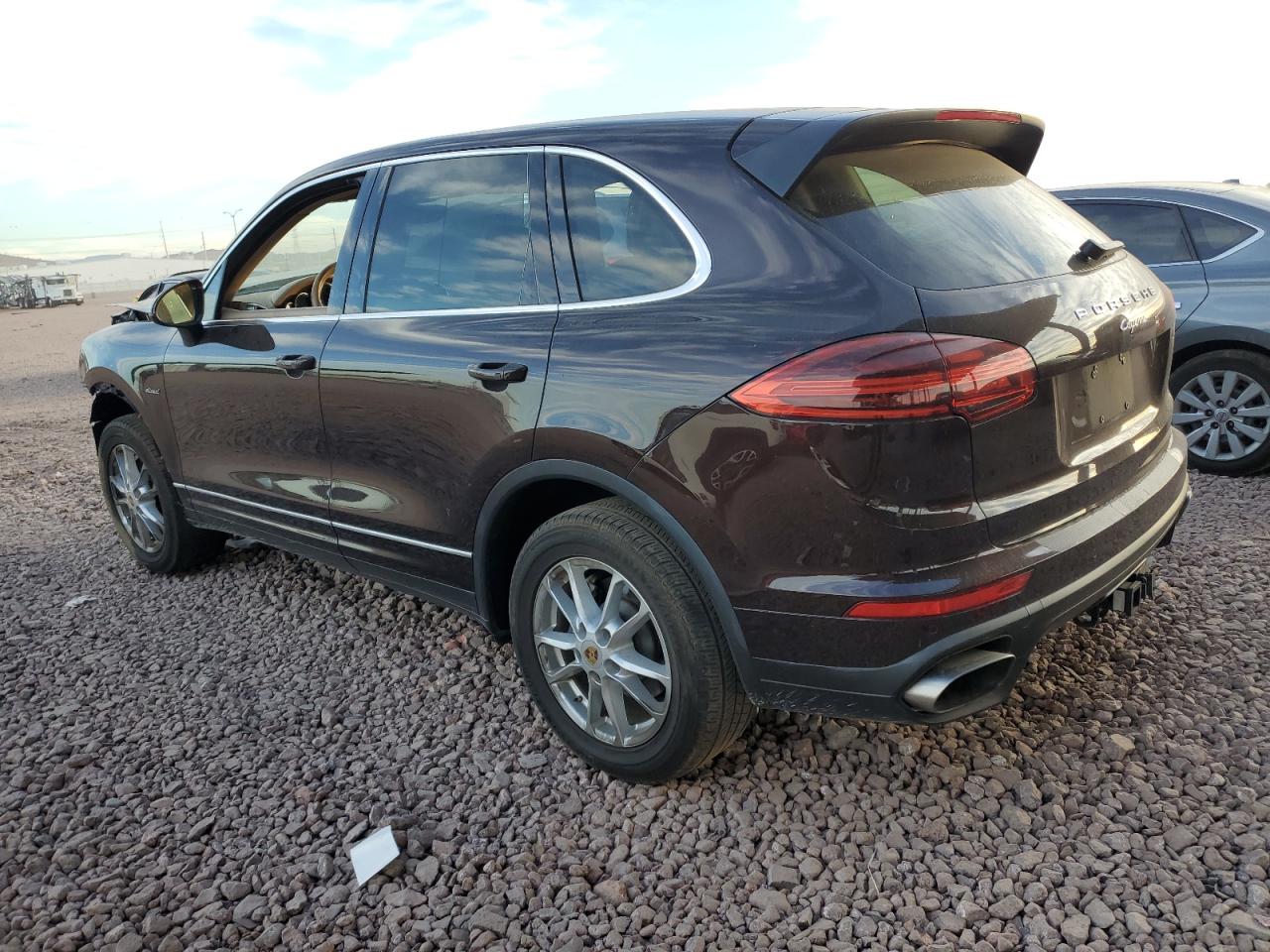 2015 Porsche Cayenne - Image 2