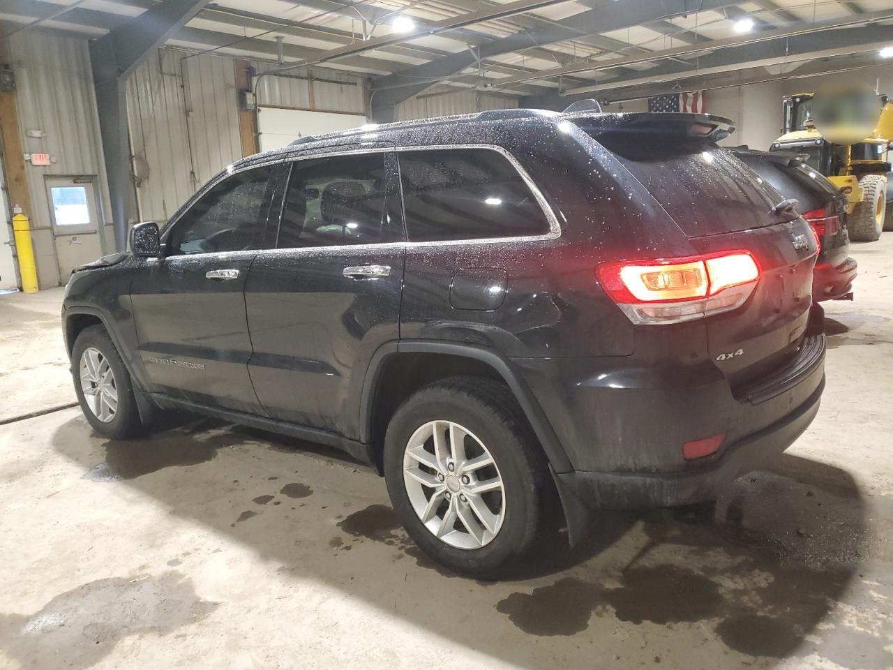 2017 Jeep Grand Cherokee - Image 2
