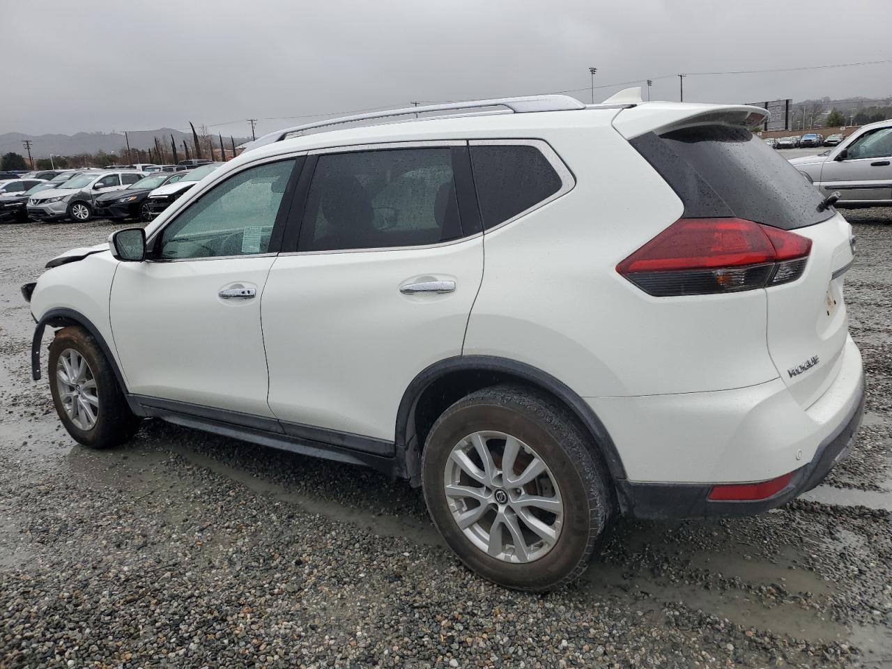 2020 Nissan Rogue - Image 2