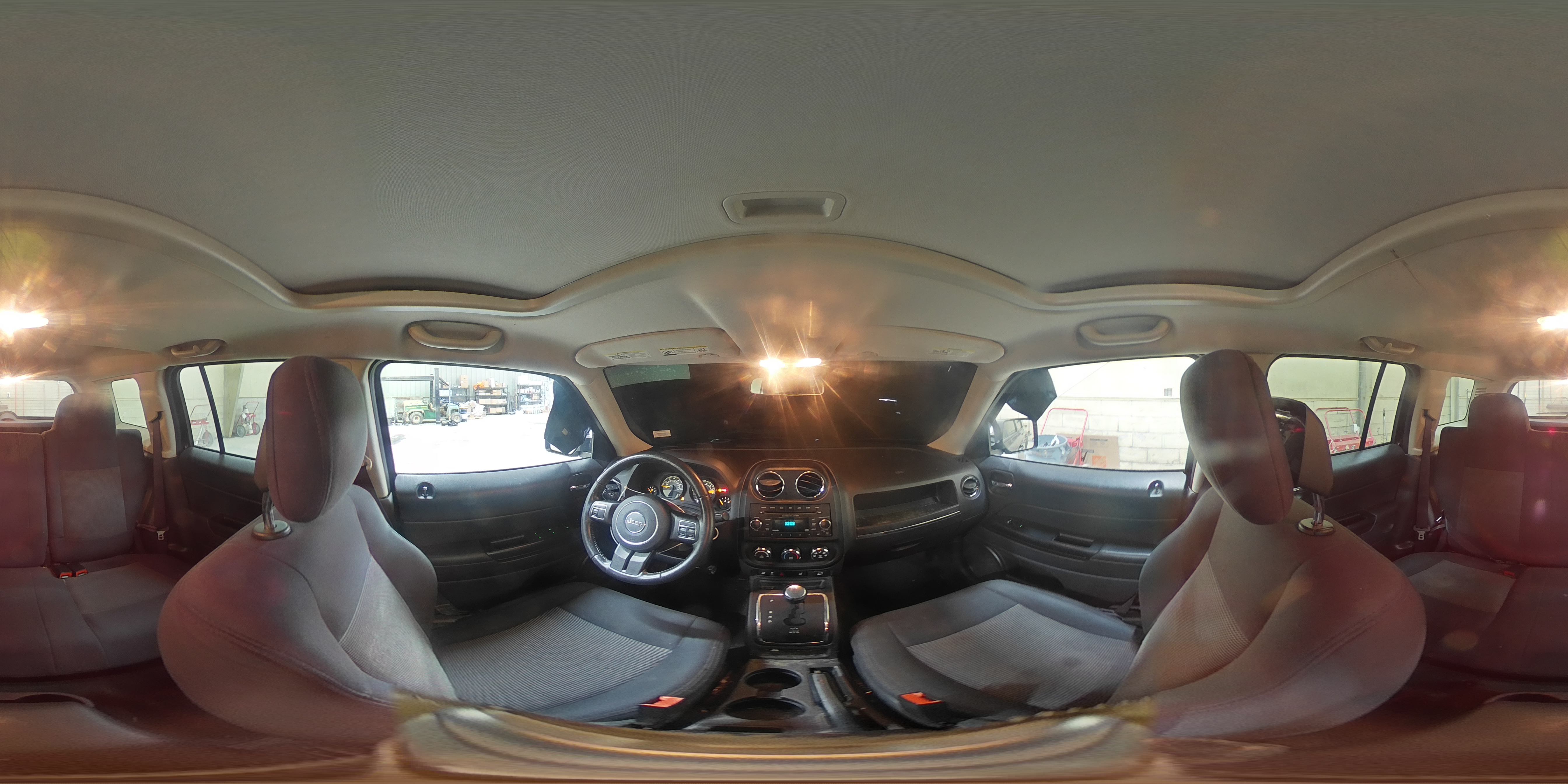 2015 Jeep Liberty (Patriot) - Image 13
