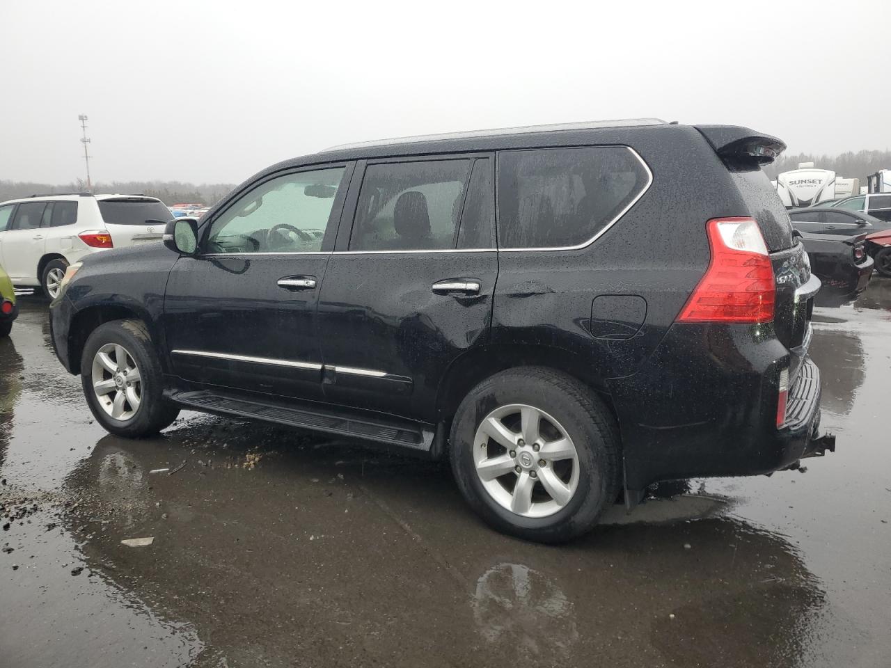2010 Lexus GX - Image 2