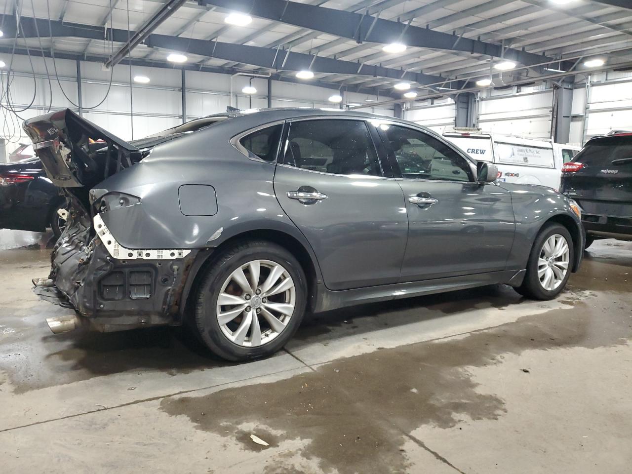 2011 Infiniti M - Image 3