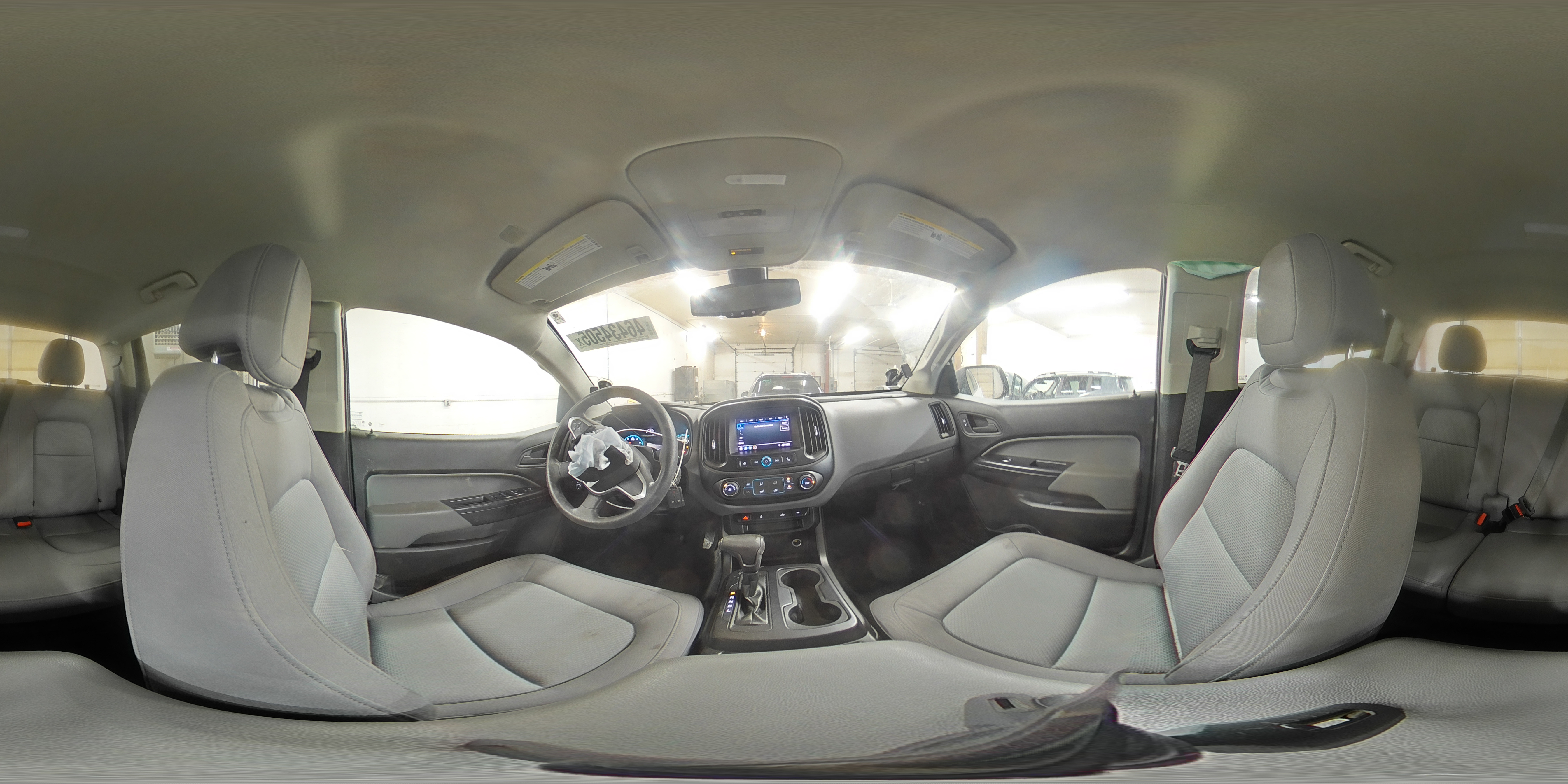2020 Chevrolet Colorado - Image 13