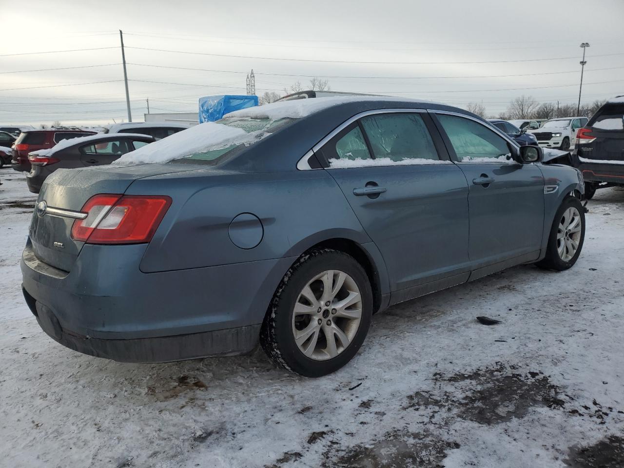 2010 Ford Taurus - Image 3