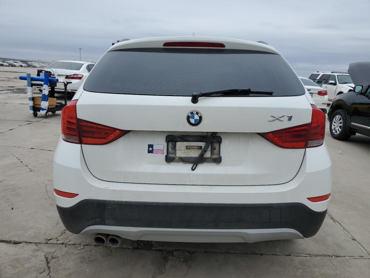 2015 BMW X1 - Image 6
