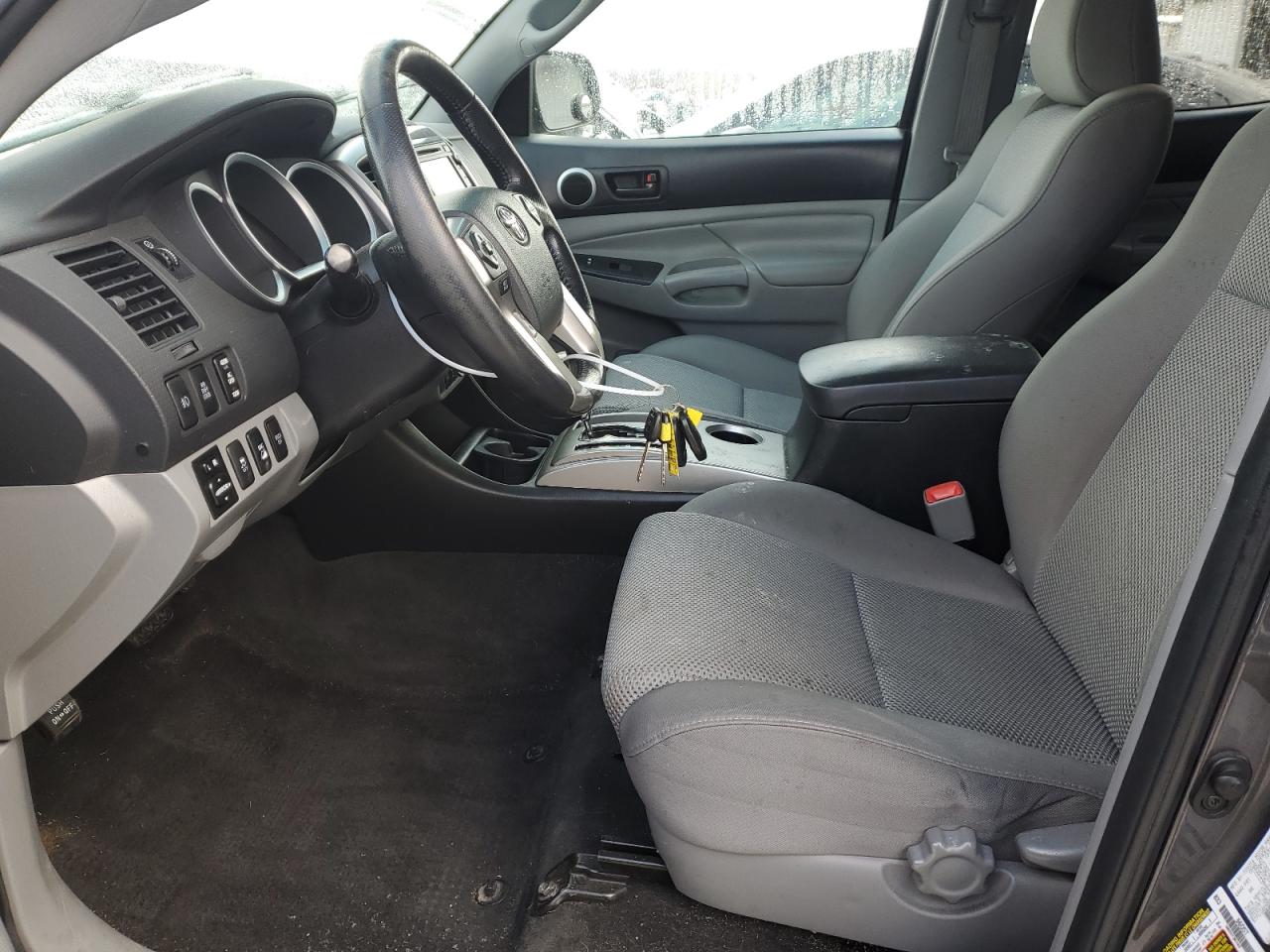 2015 Toyota Tacoma - Image 7