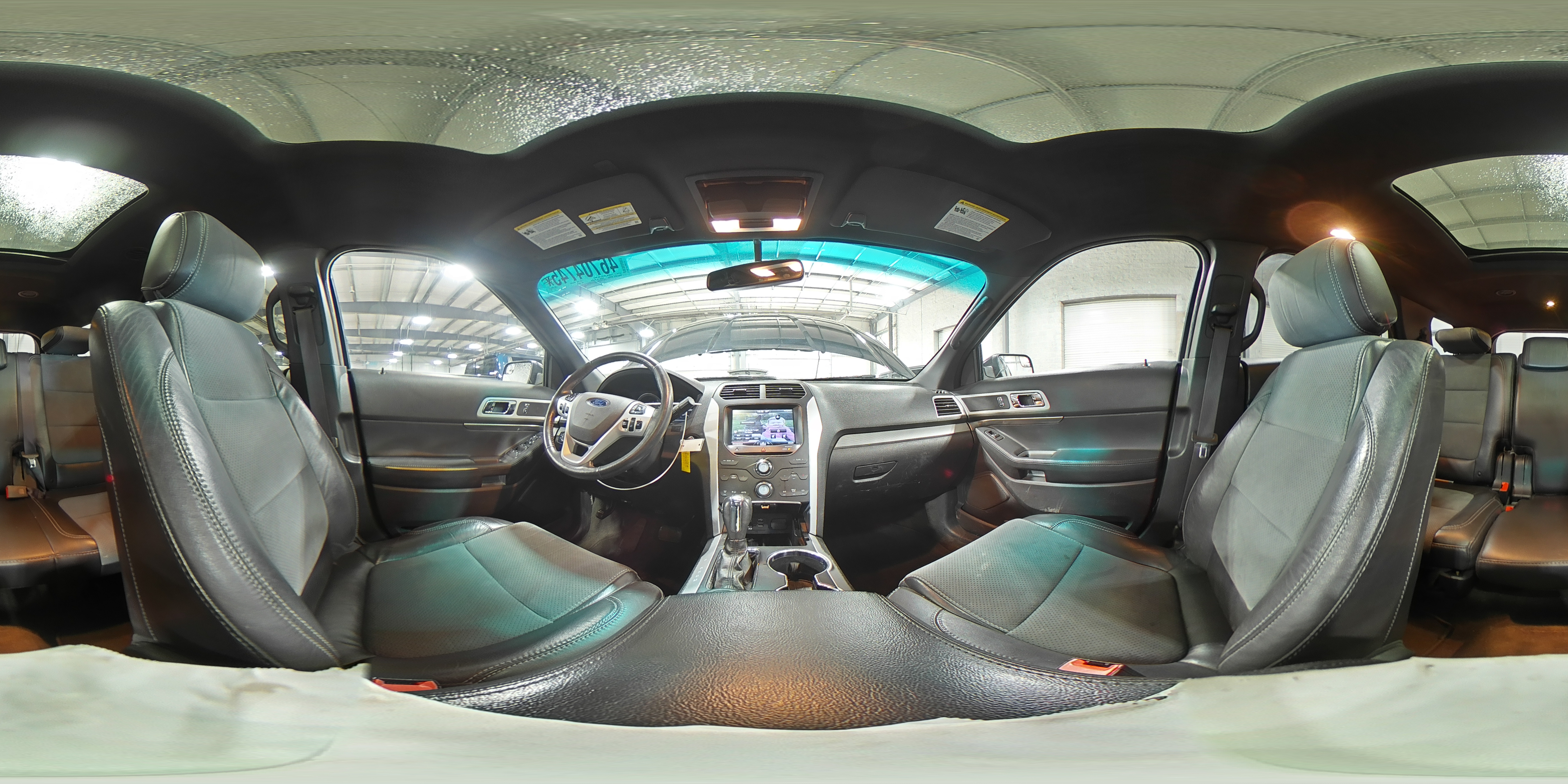 2015 Ford Explorer - Image 16