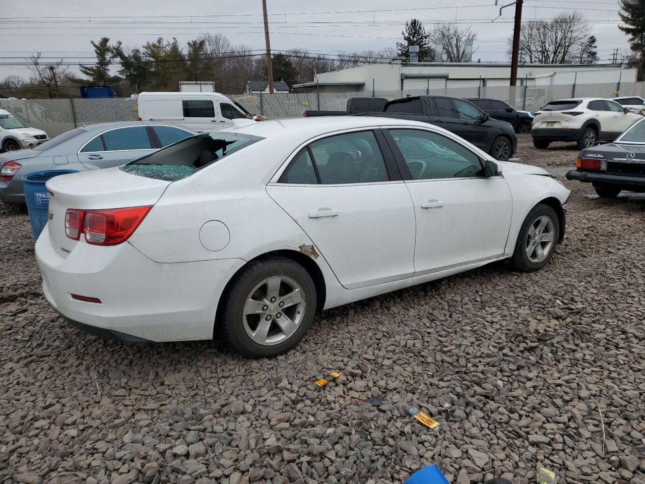 2016 Chevrolet Malibu - Image 3