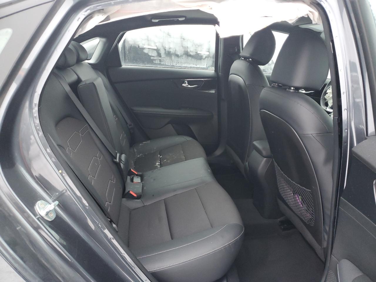 2023 Kia Forte - Image 10