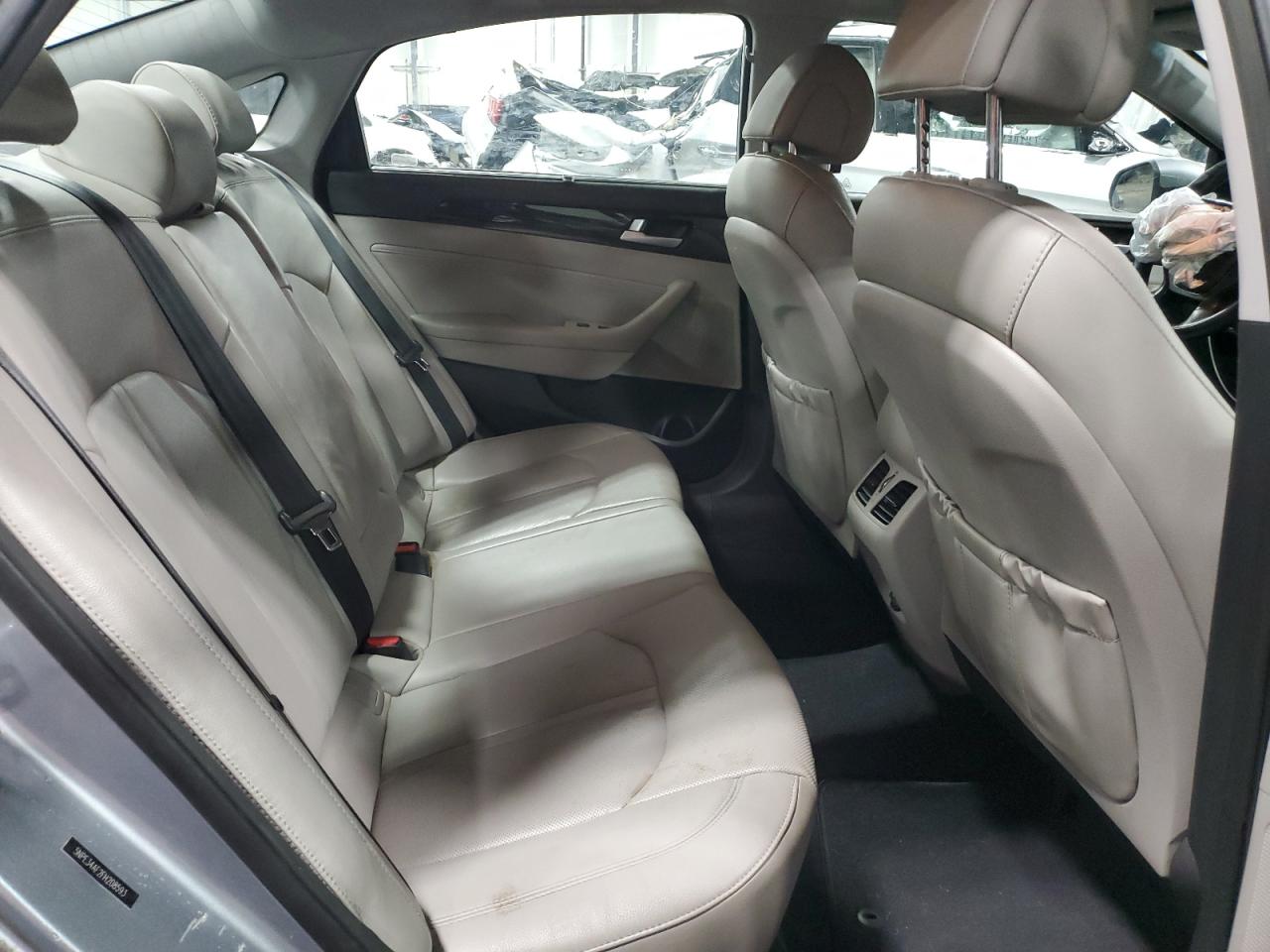 2015 Hyundai Sonata - Image 10