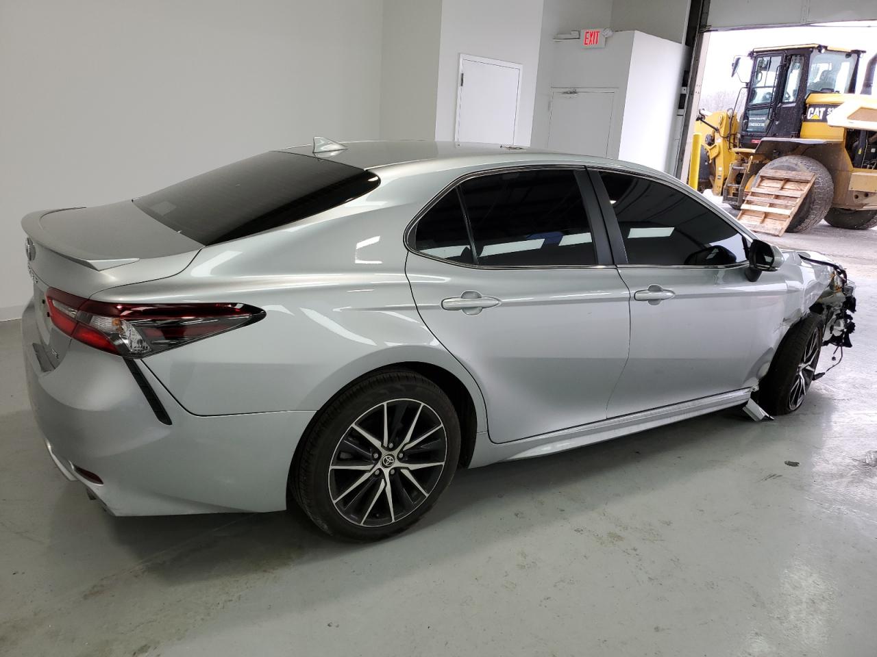 2023 Toyota Camry - Image 3