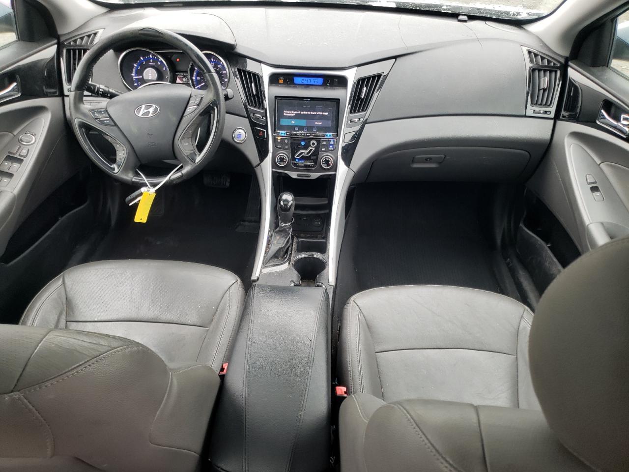 2012 Hyundai Sonata - Image 8