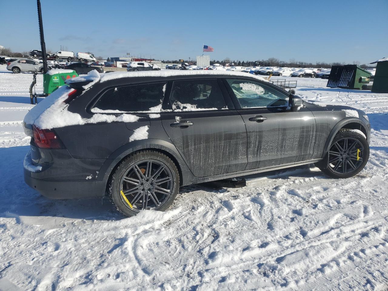 2023 Volvo V90 - Image 3