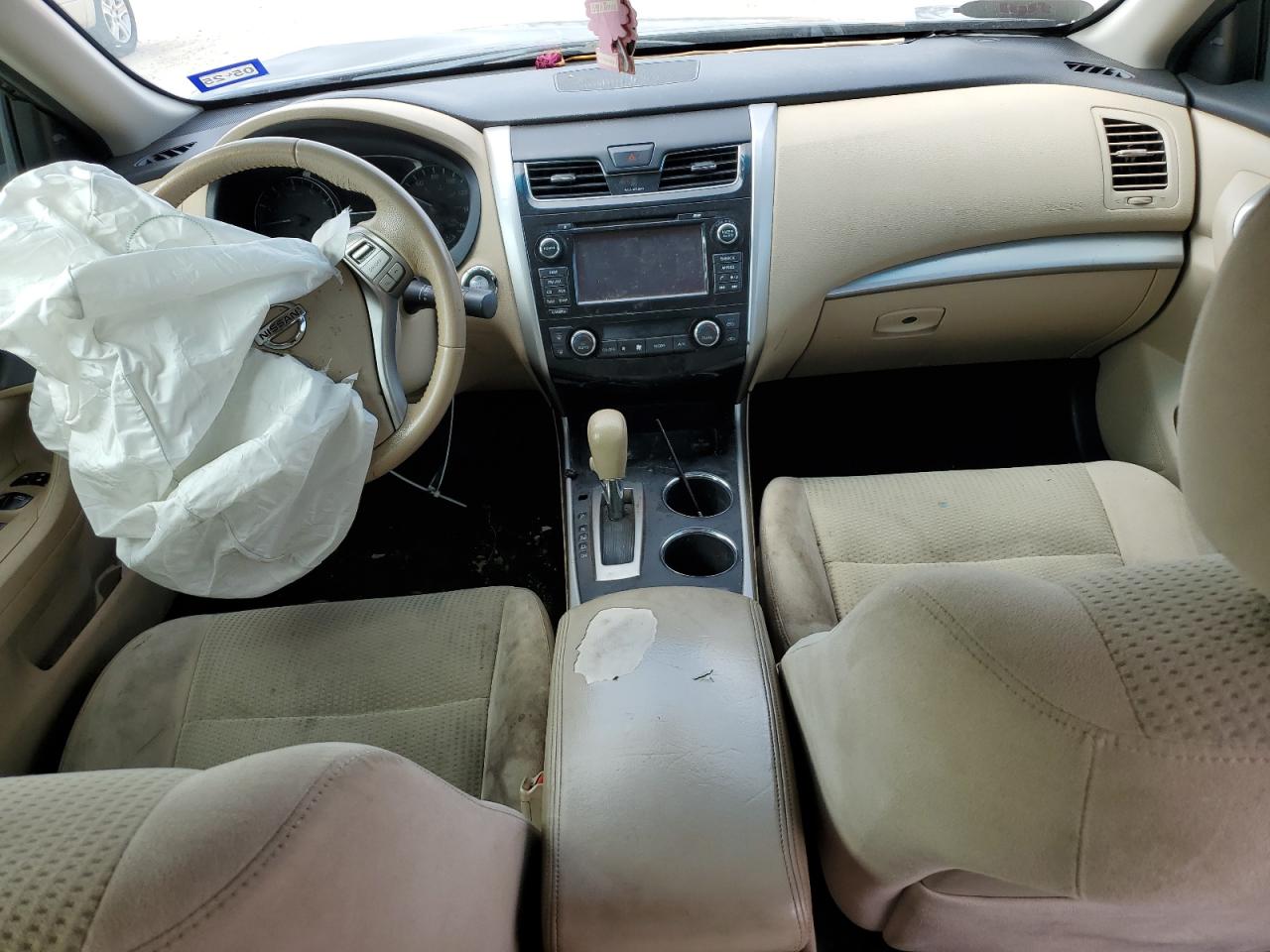 2015 Nissan Altima - Image 9
