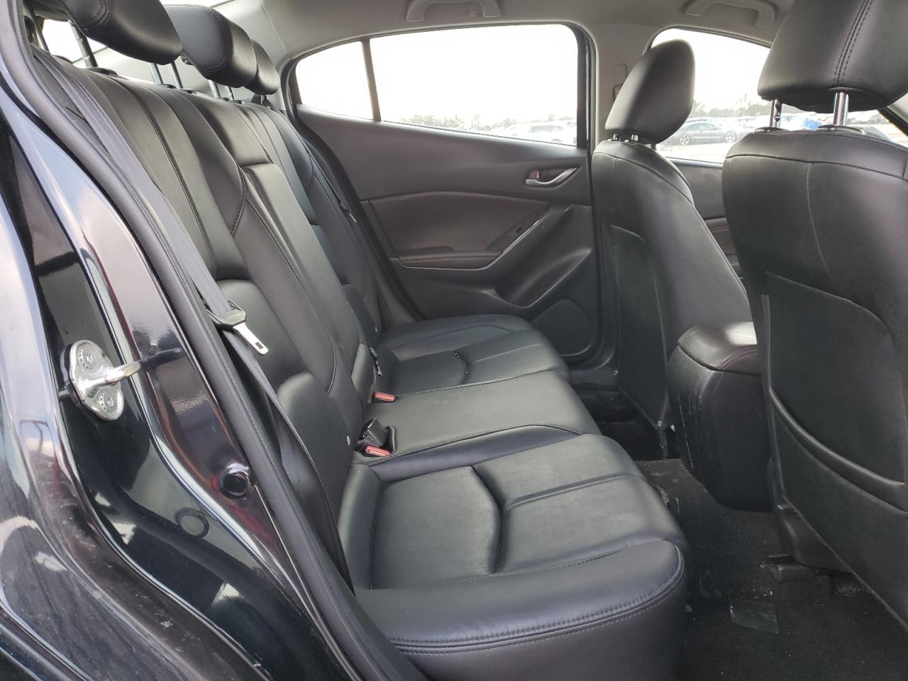 2018 Mazda 3 - Image 10