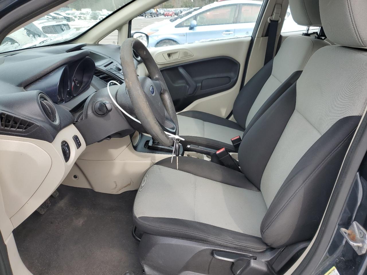 2011 Ford Fiesta - Image 7