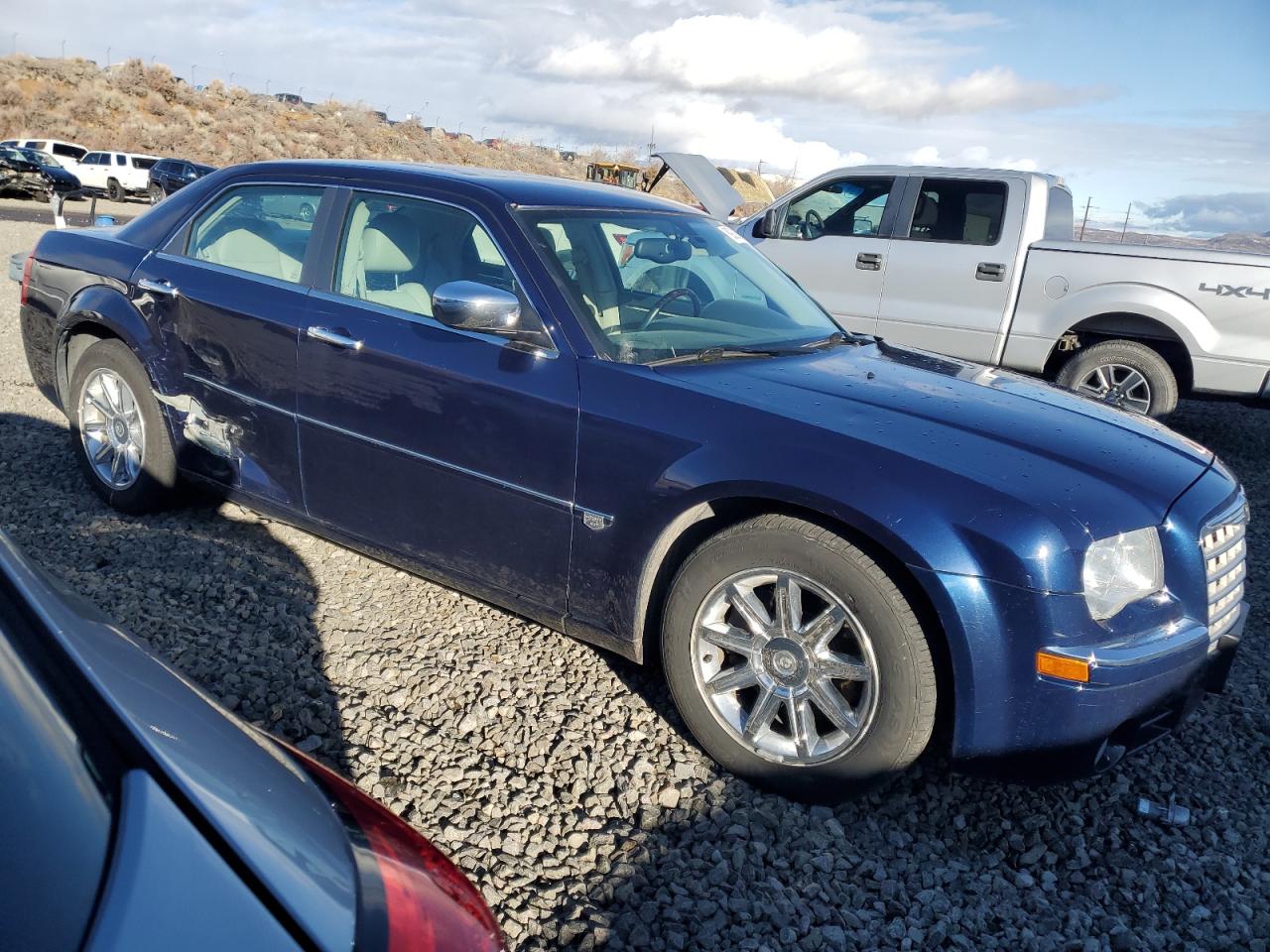 2005 Chrysler 300 - Image 4