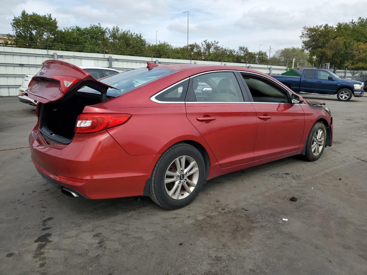 2017 Hyundai Sonata - Image 3