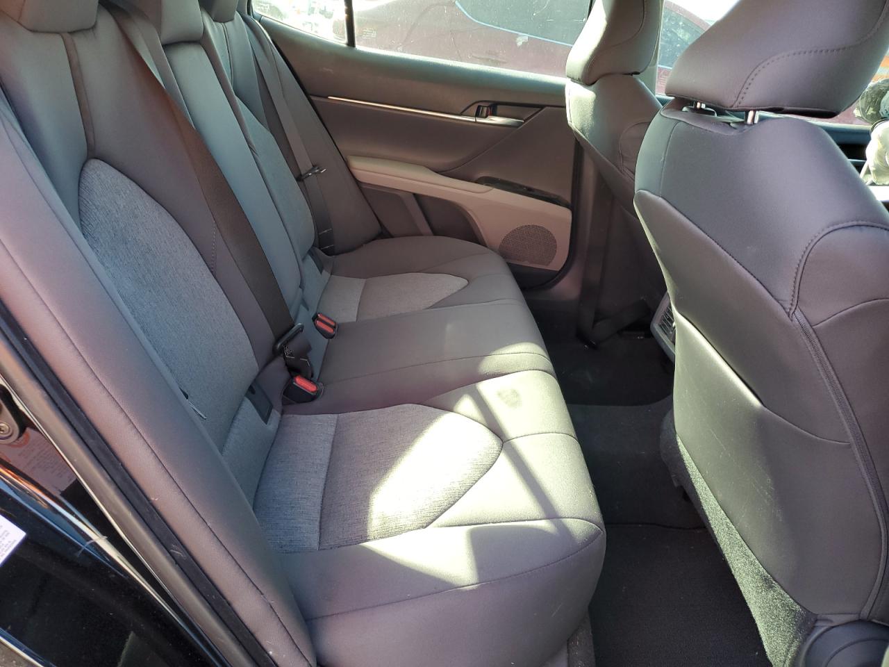 2018 Toyota Camry - Image 10