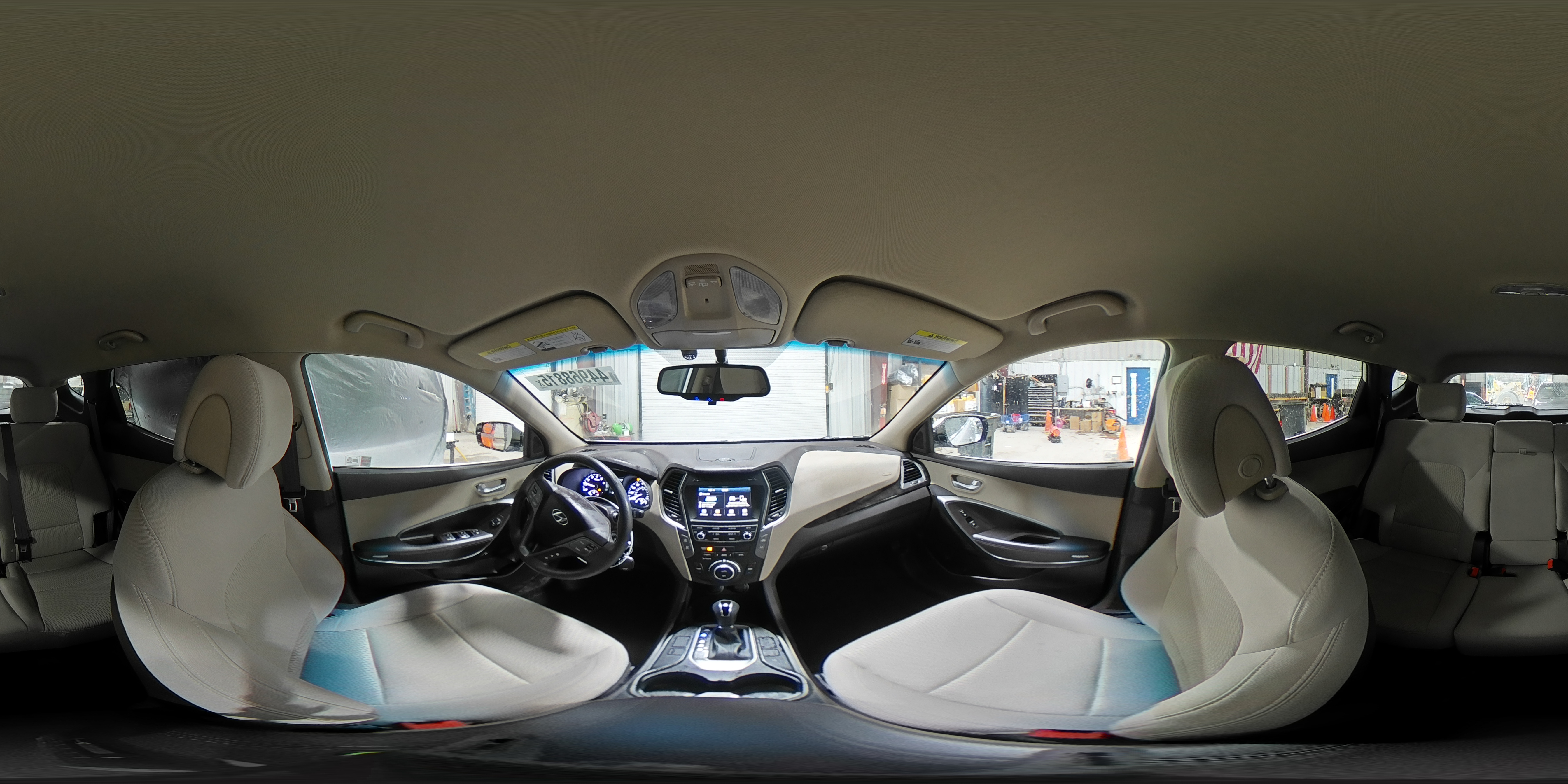2017 Hyundai Santa Fe - Image 16