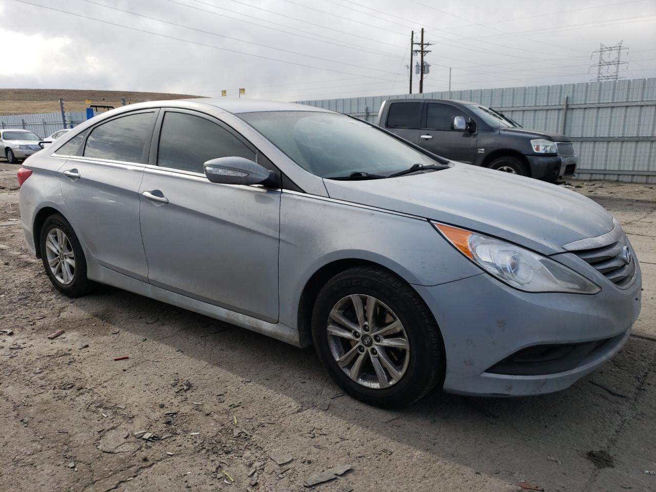 2014 Hyundai Sonata - Image 4