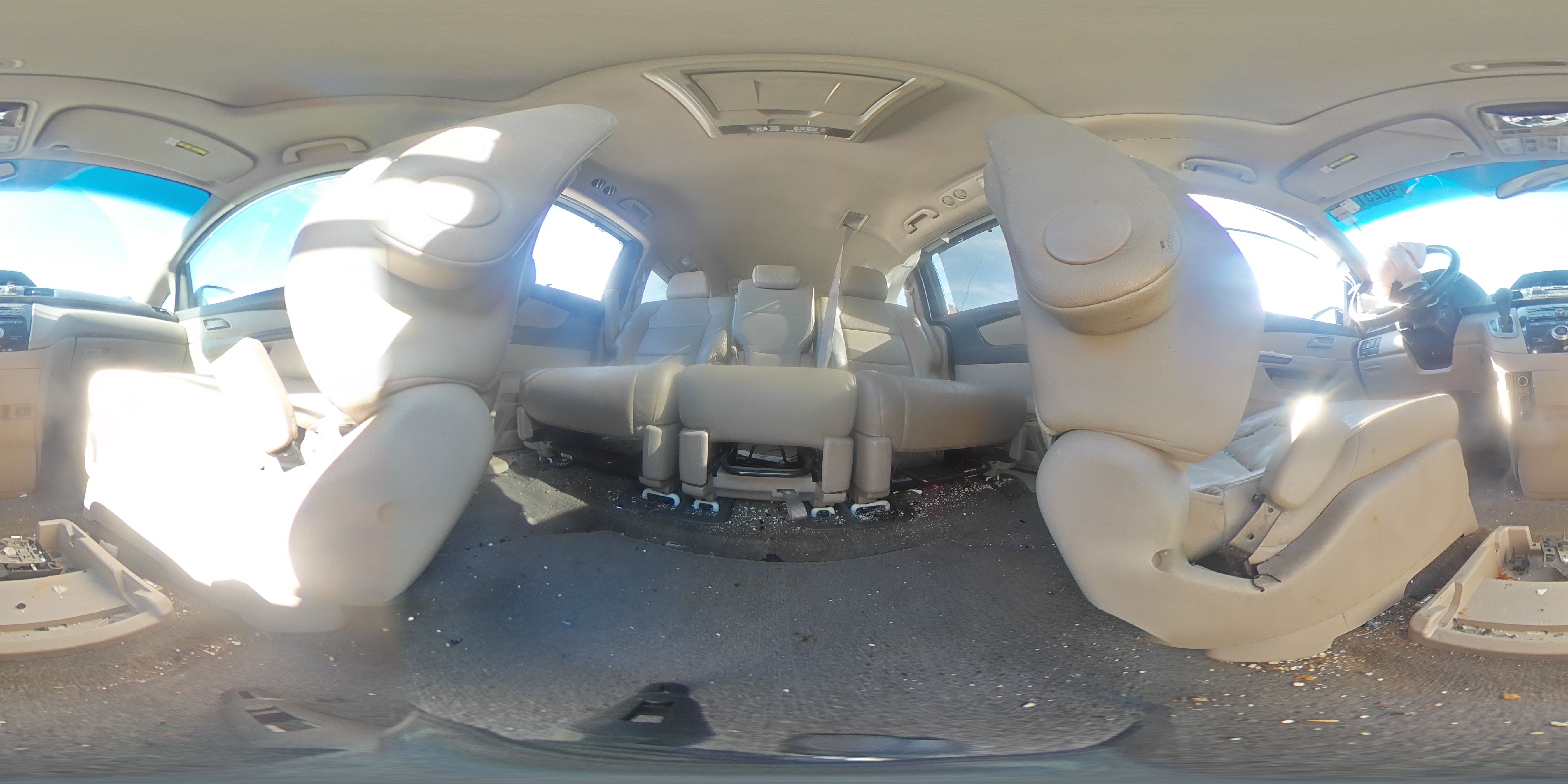 2012 Honda Odyssey - Image 13