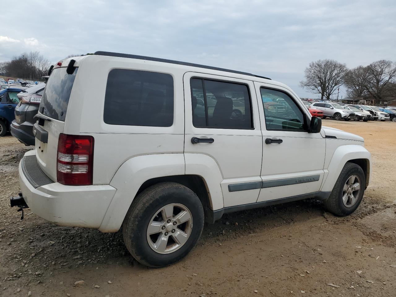 2010 Jeep Liberty (North America) - Image 3