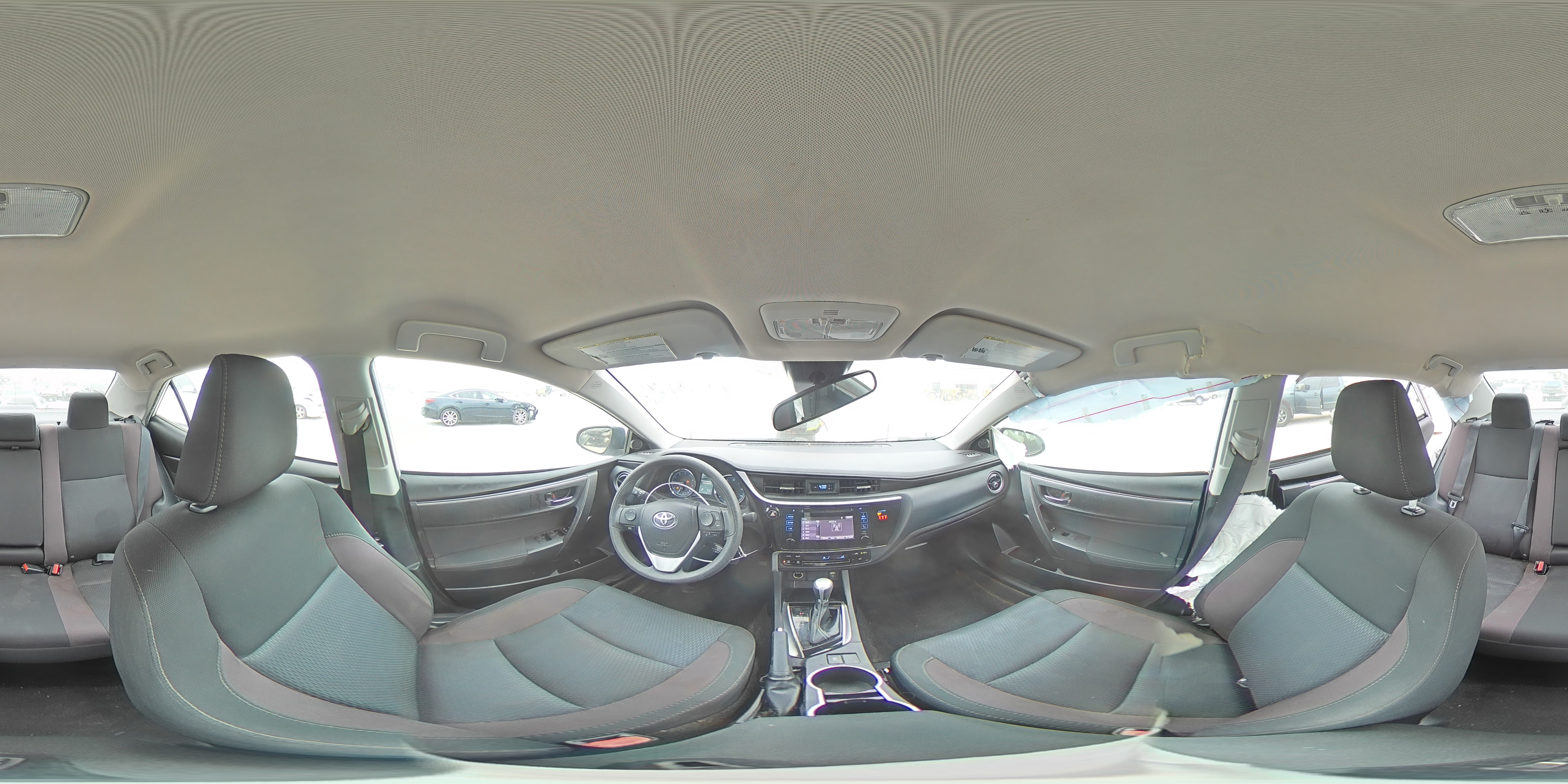 2018 Toyota Corolla - Image 12