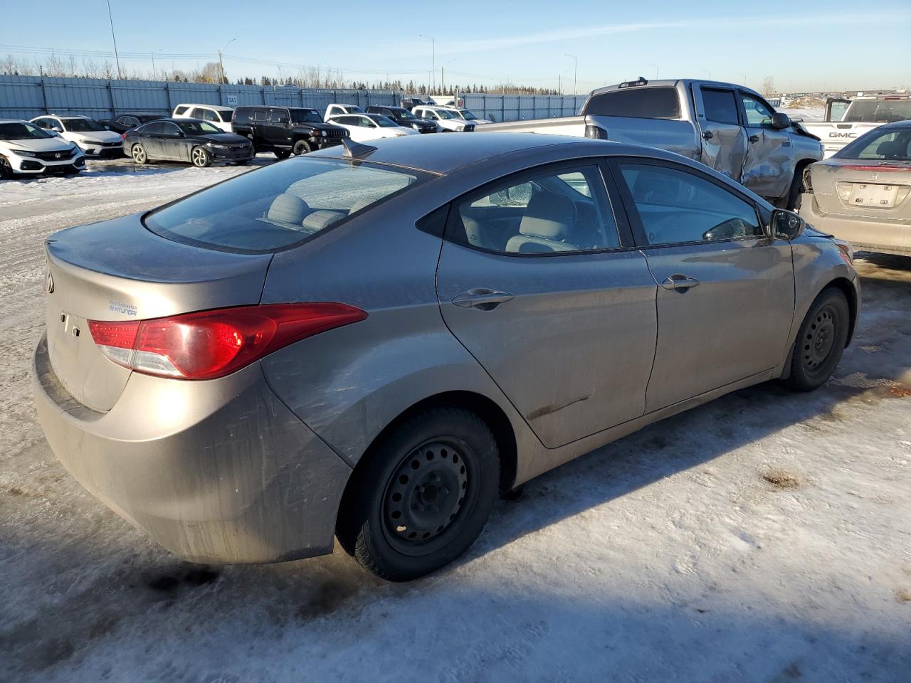 2013 Hyundai Elantra - Image 3