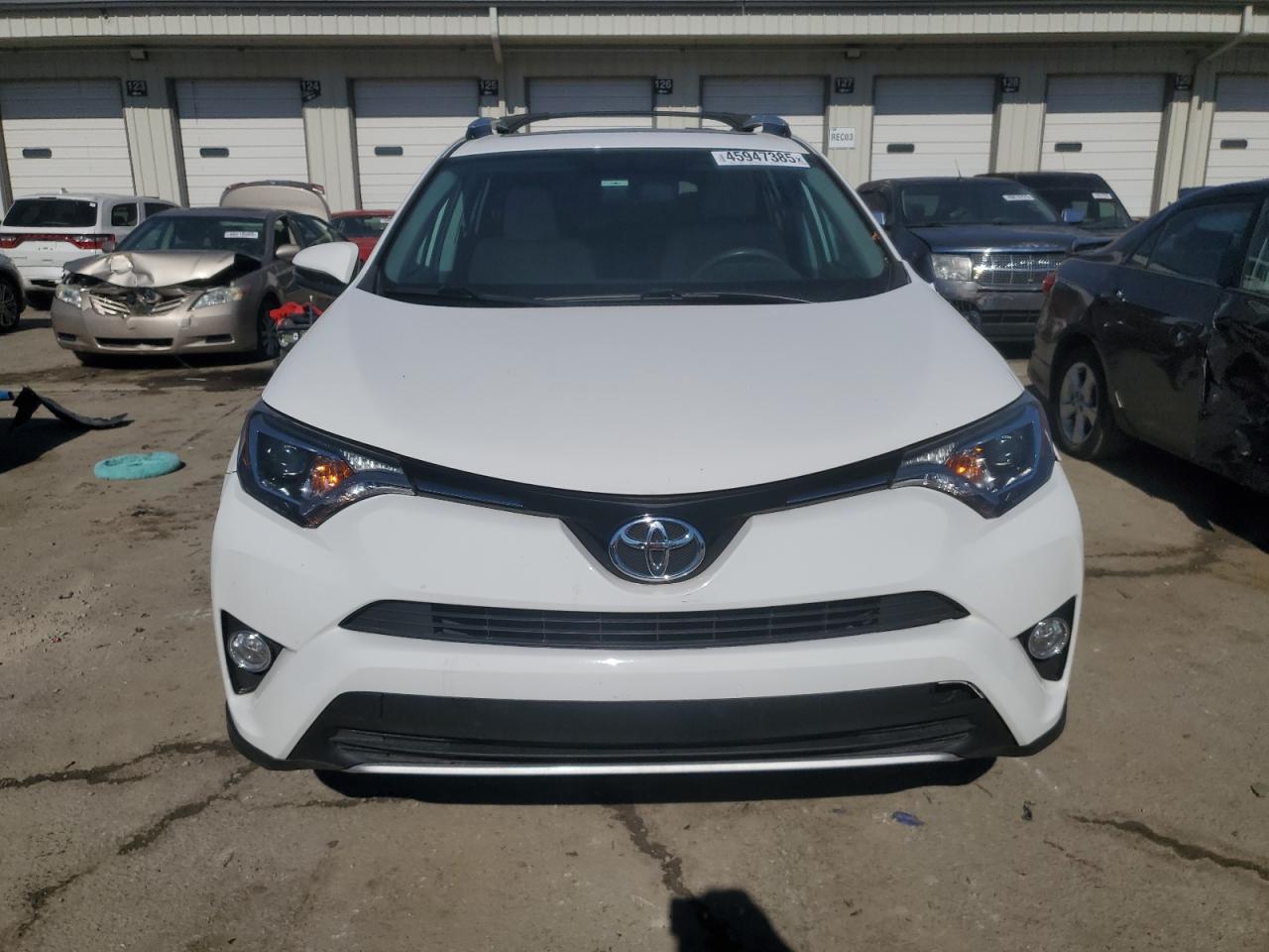 2016 Toyota RAV 4 - Image 5