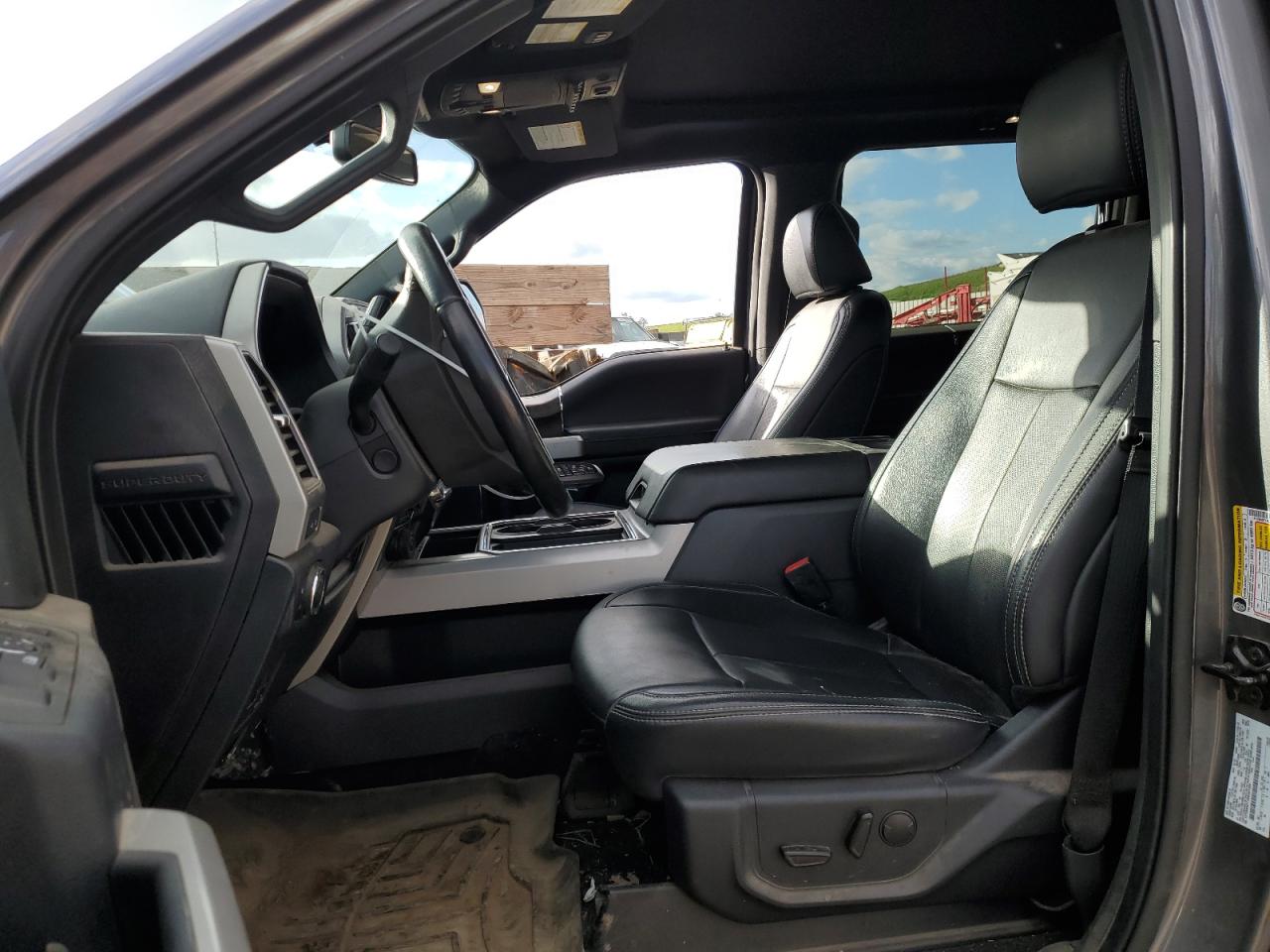 2022 Ford F450 - Image 7