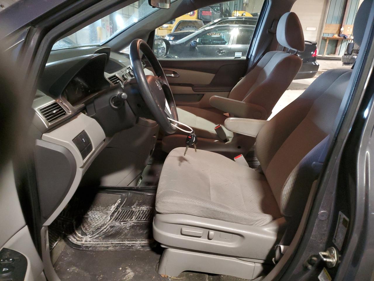 2015 Honda Odyssey - Image 7