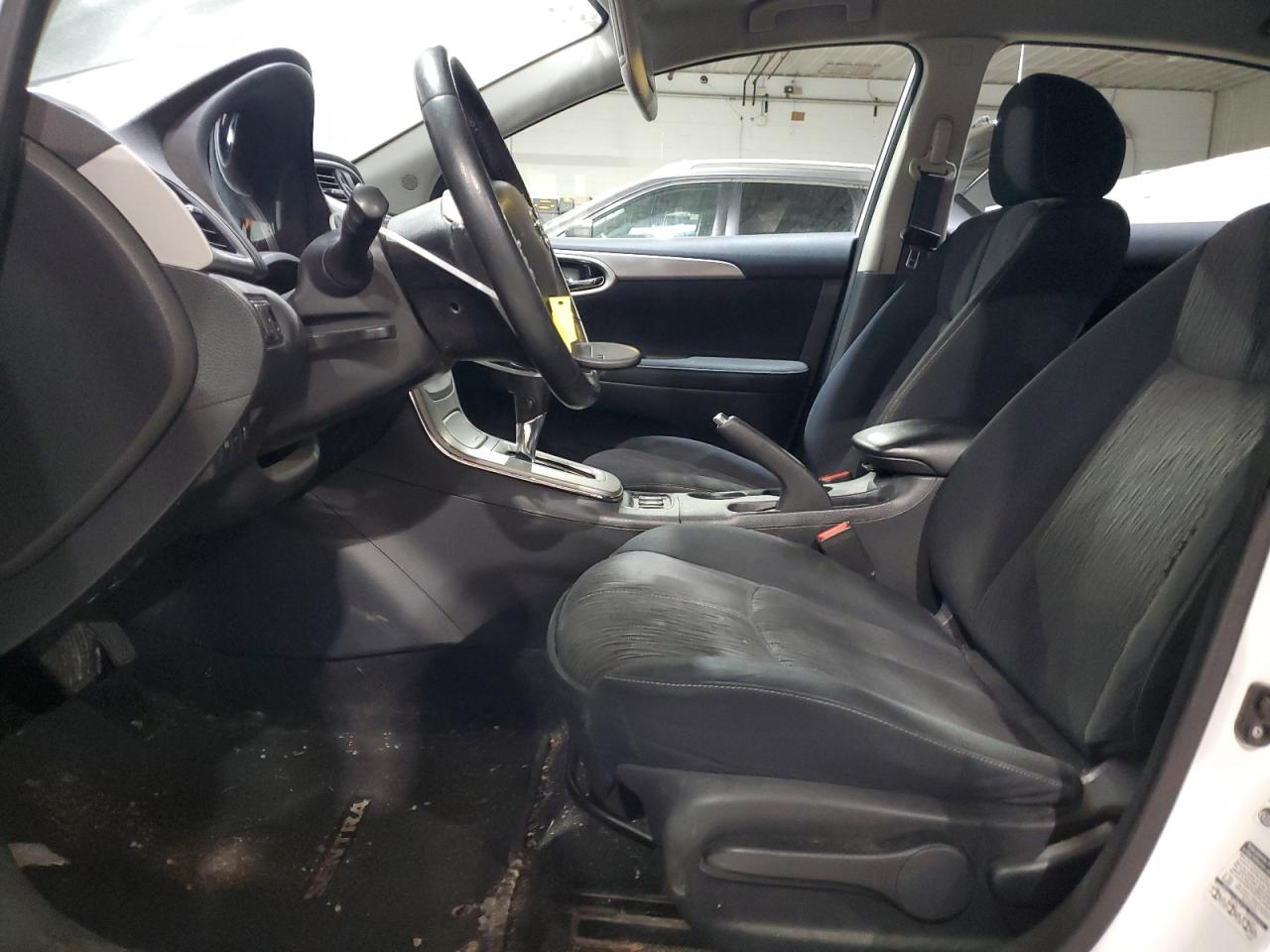 2015 Nissan Sentra - Image 7