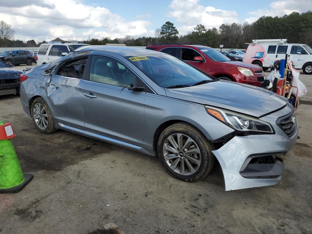 2015 Hyundai Sonata - Image 4