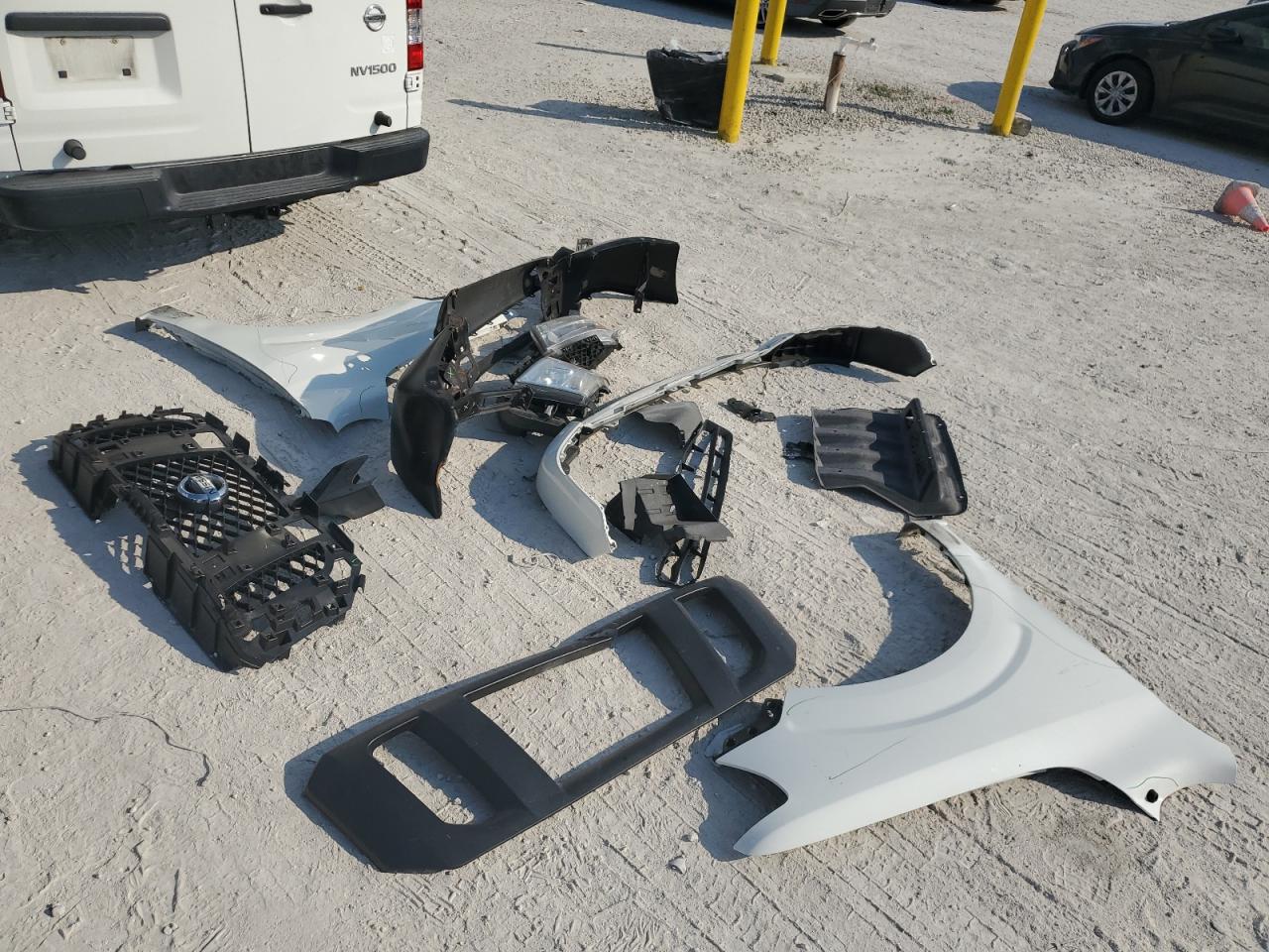 2016 Nissan NV - Image 13