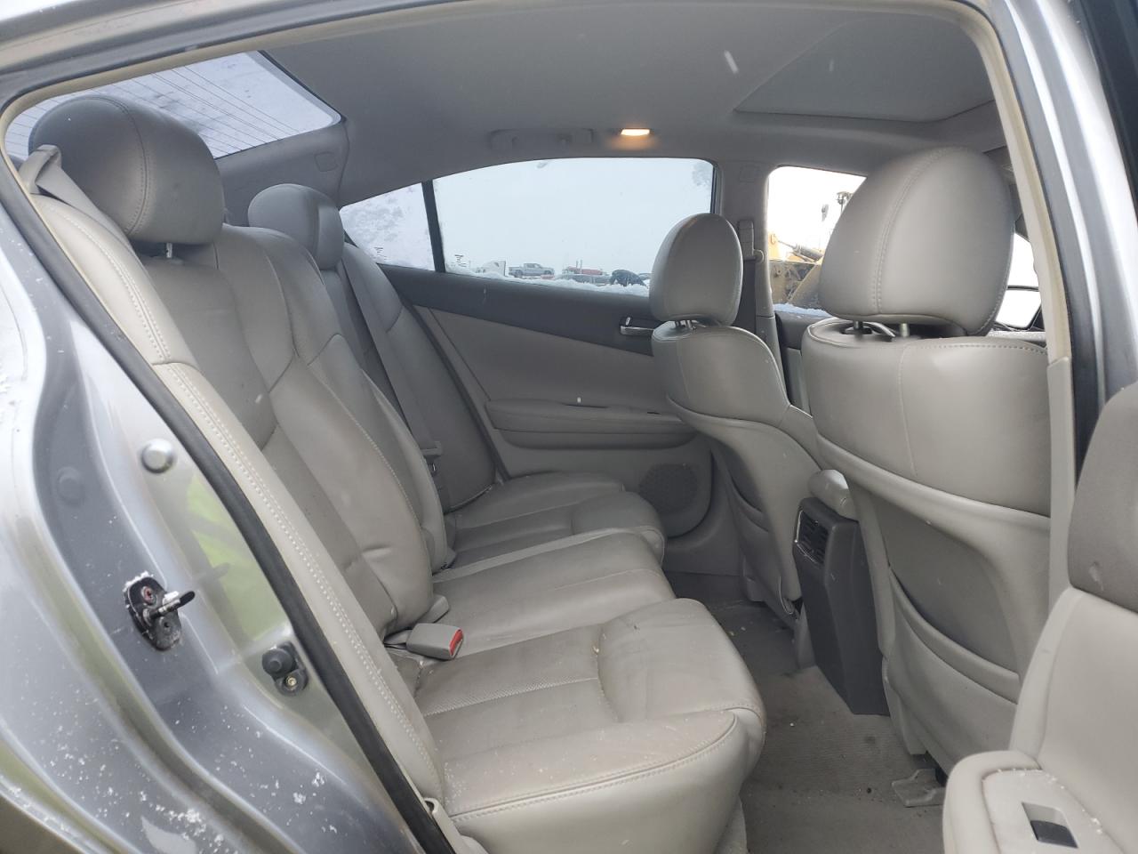2009 Nissan Maxima - Image 10