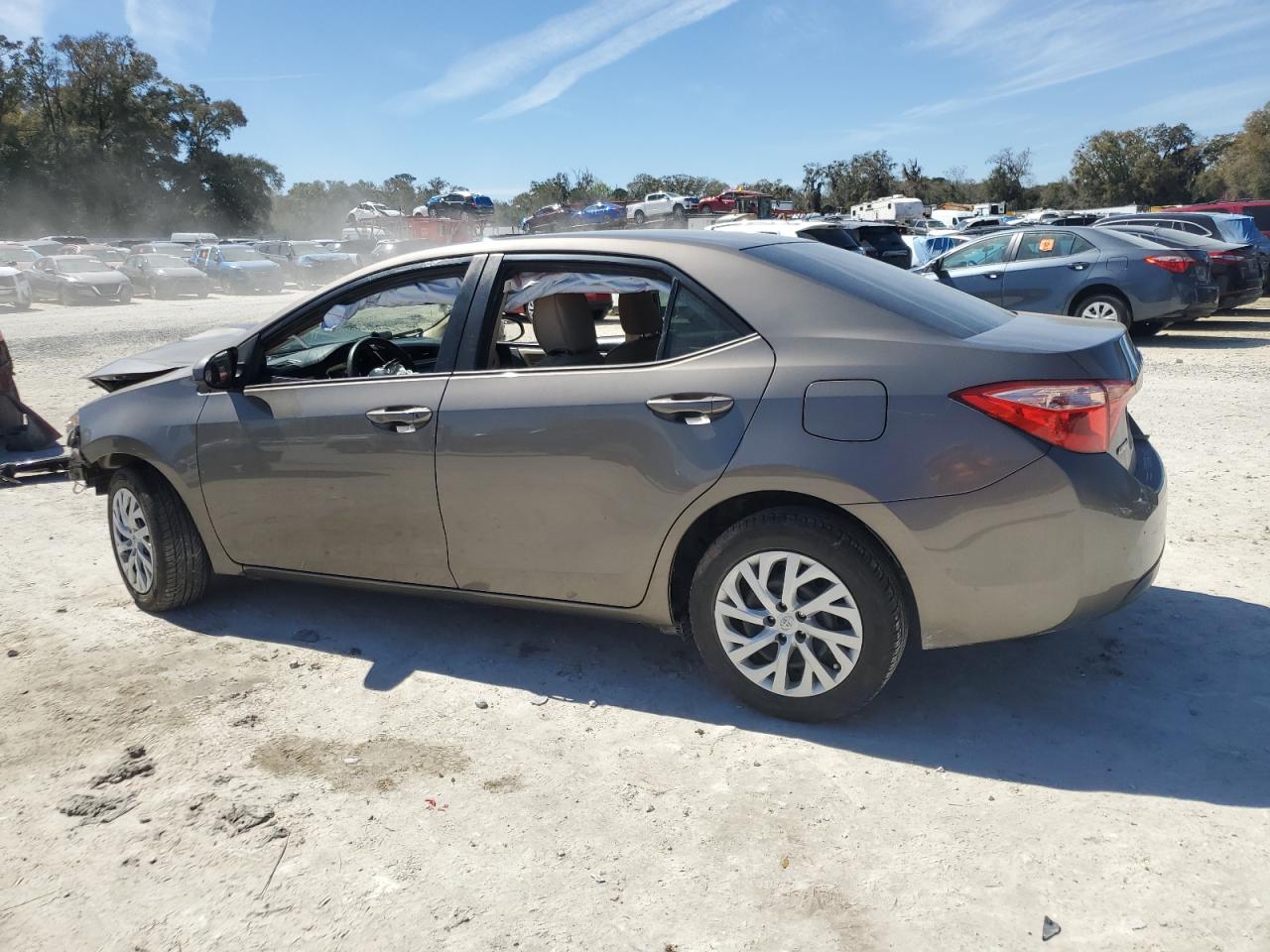 2018 Toyota Corolla - Image 2