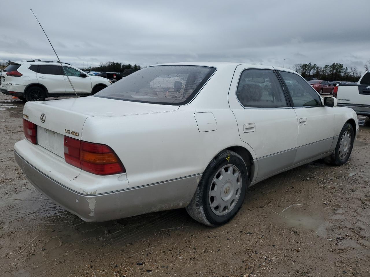 1996 Lexus LS - Image 3