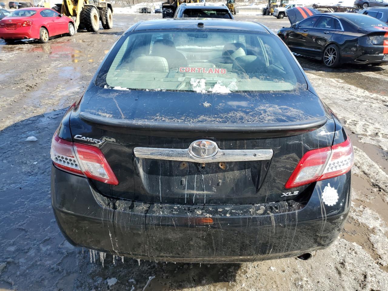 2011 Toyota Camry - Image 6