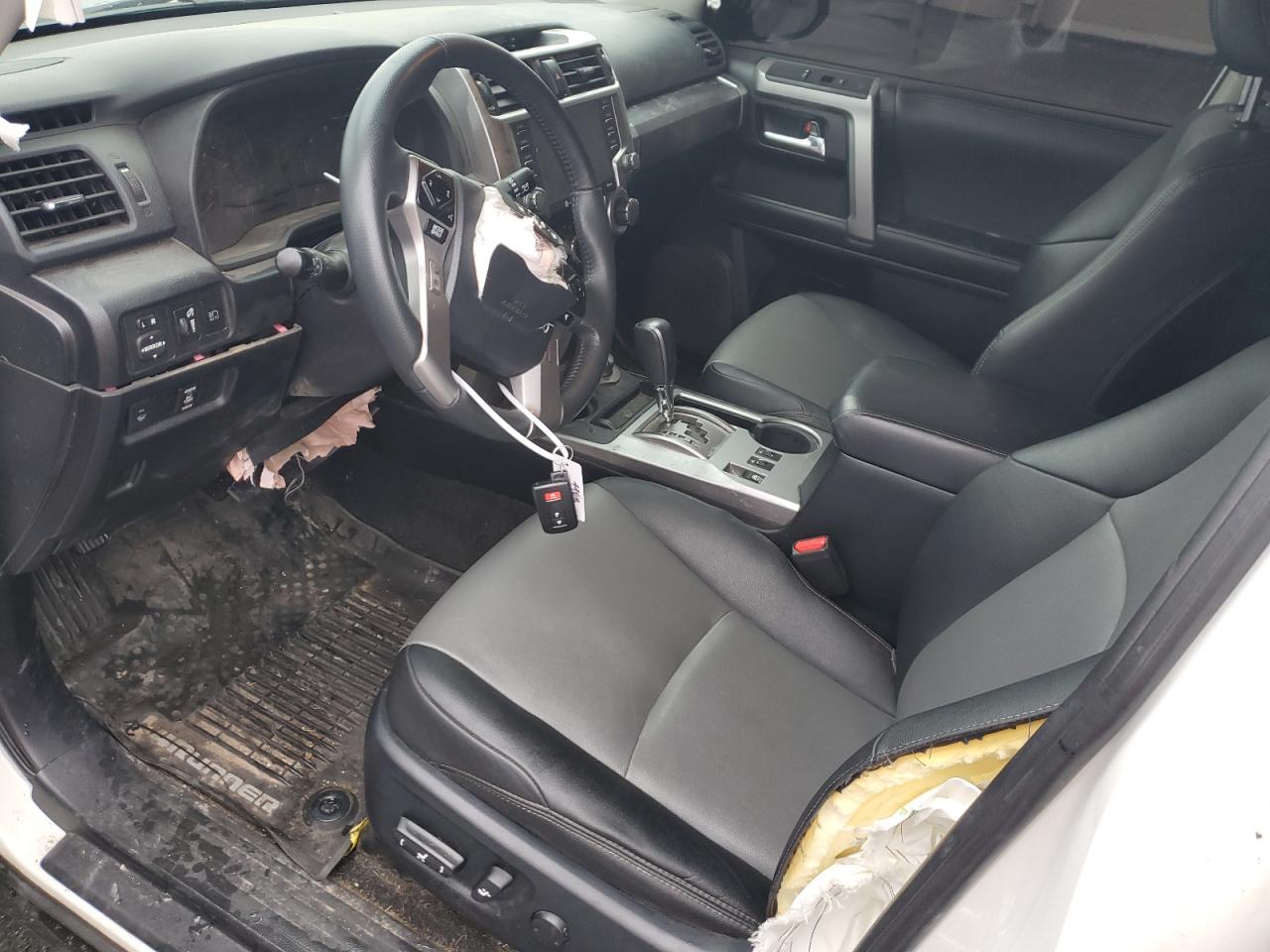 2020 Toyota 4Runner - Image 7