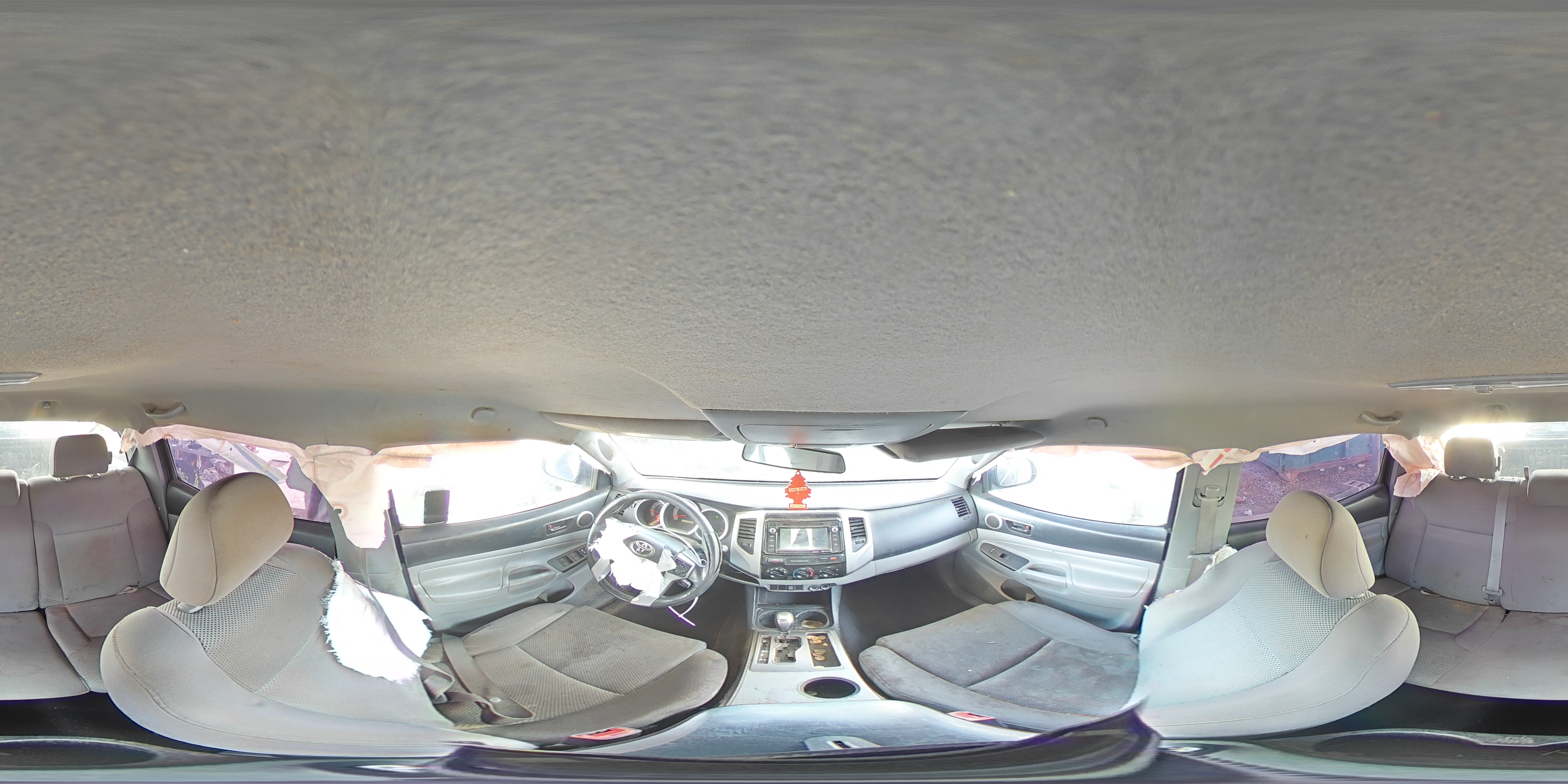 2015 Toyota Tacoma - Image 13